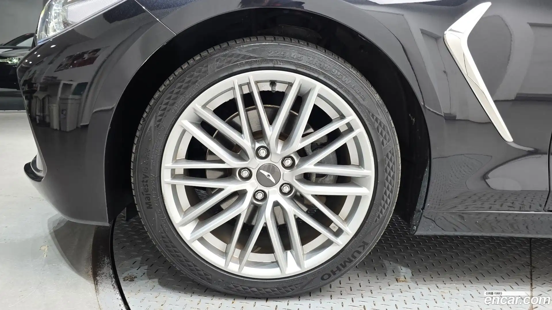 G70 Genesis 2020.8-OUTER-005