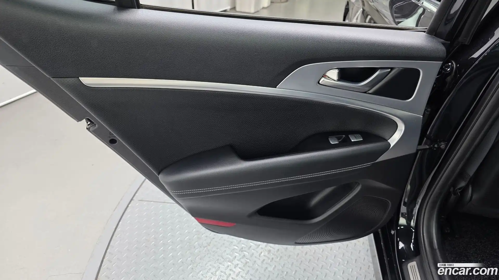 G70 Genesis 2020.8-INNER-035