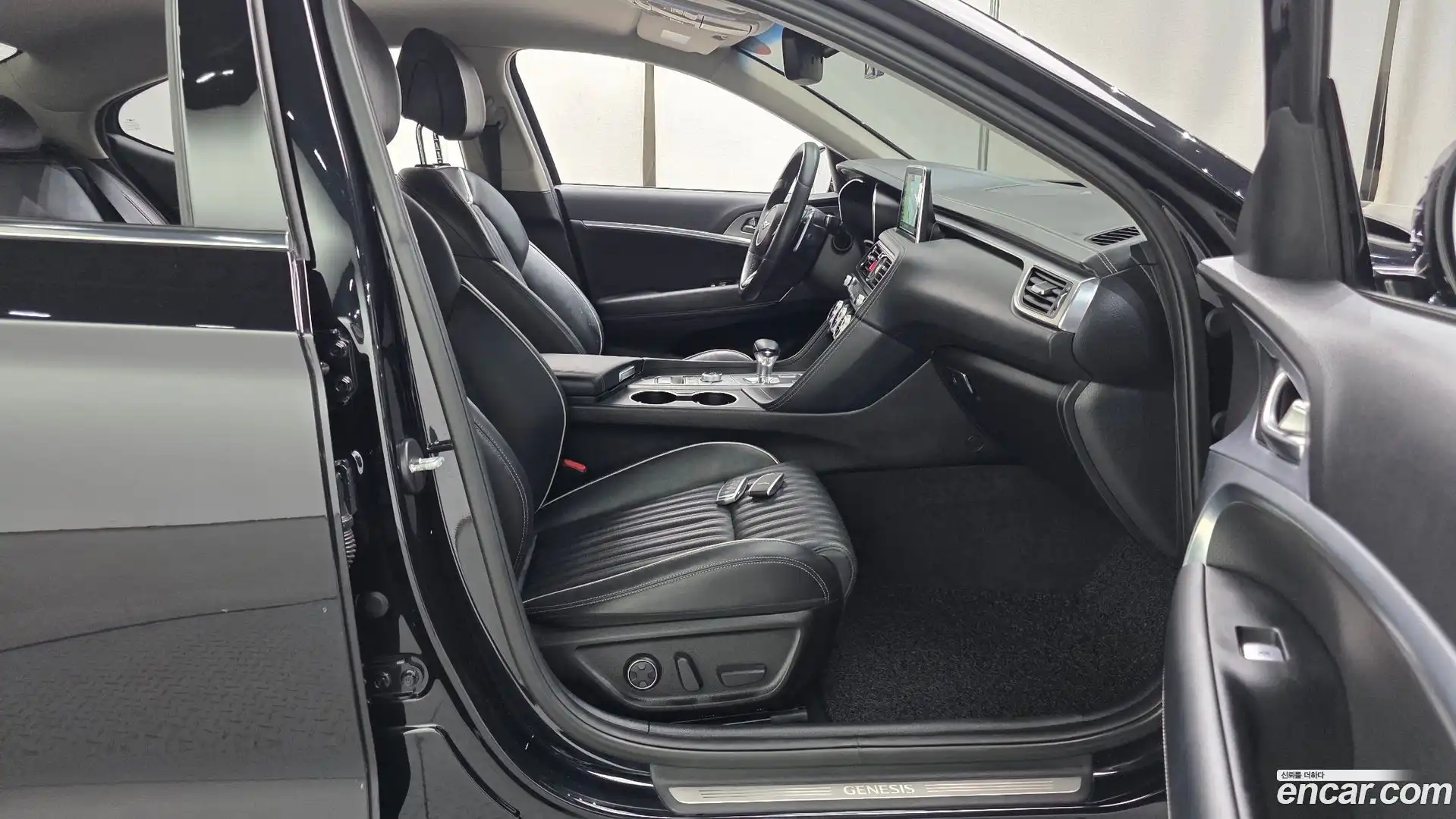 G70 Genesis 2020.8-INNER-036
