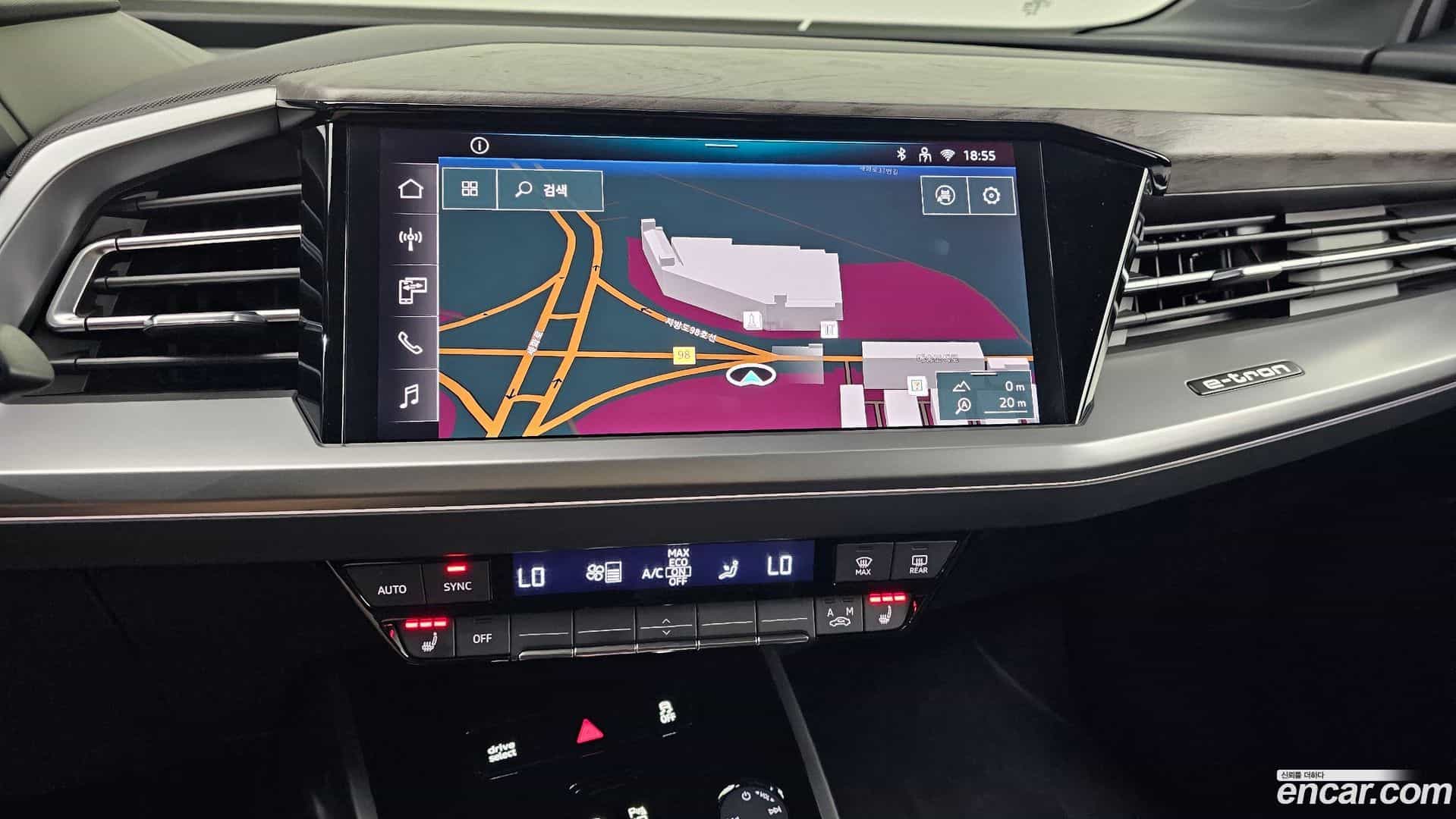 Q4 e-tron Audi 2025.5-OPTION-018
