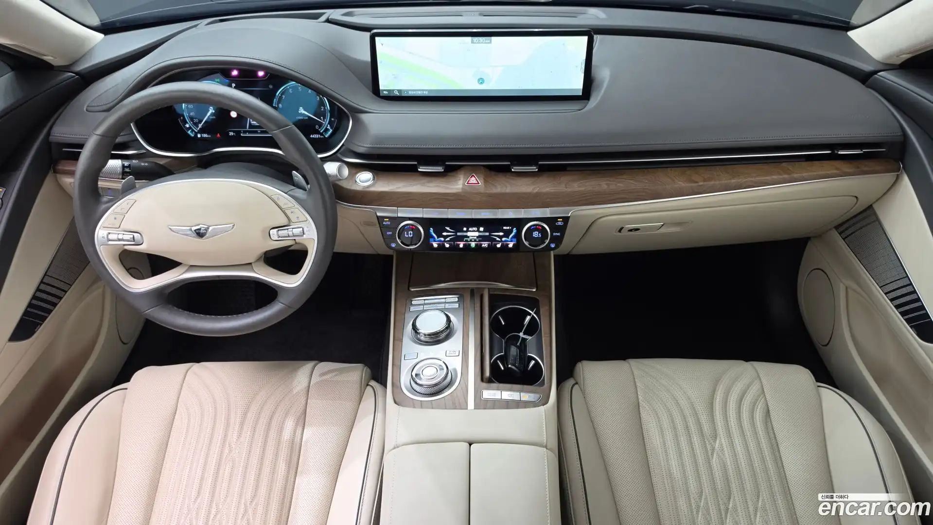 G80 Genesis 2023.2-INNER-007