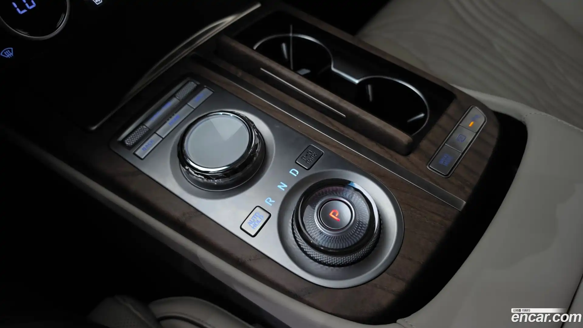 G80 Genesis 2023.2-INNER-009