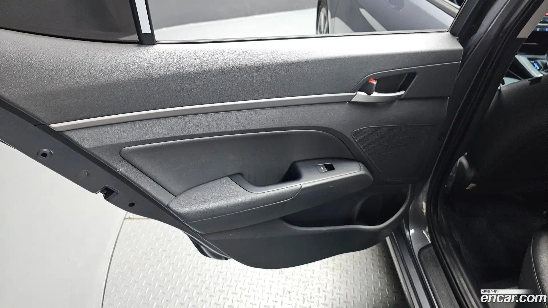 AVANTE Hyundai 2018.7-INNER-035