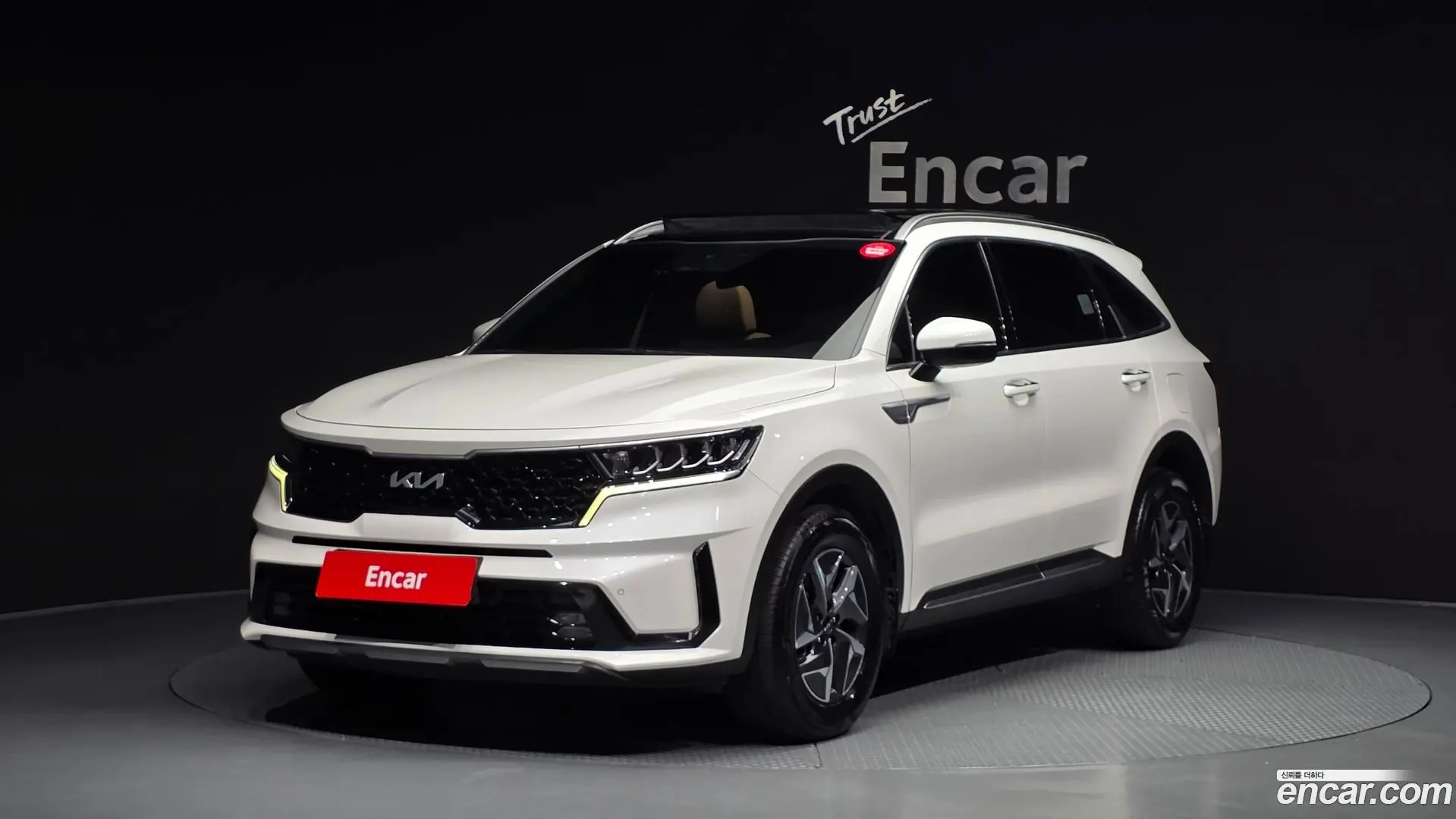 Main__Slider__Photo:Sorento Kia 2022.2-0