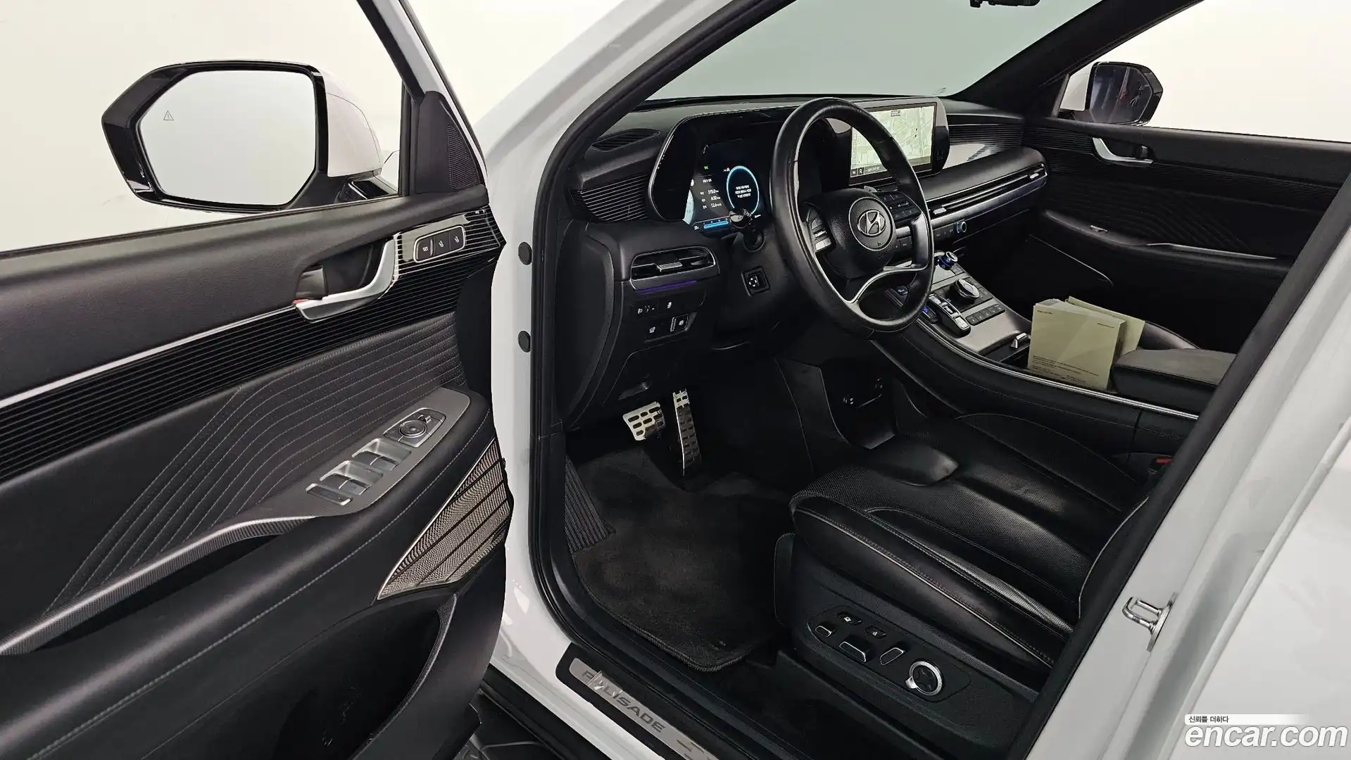 Palisade Hyundai 2023.2-INNER-010