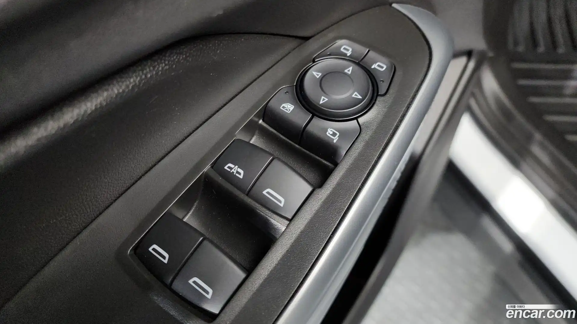 Trax Chevrolet 2024.0-OPTION-042