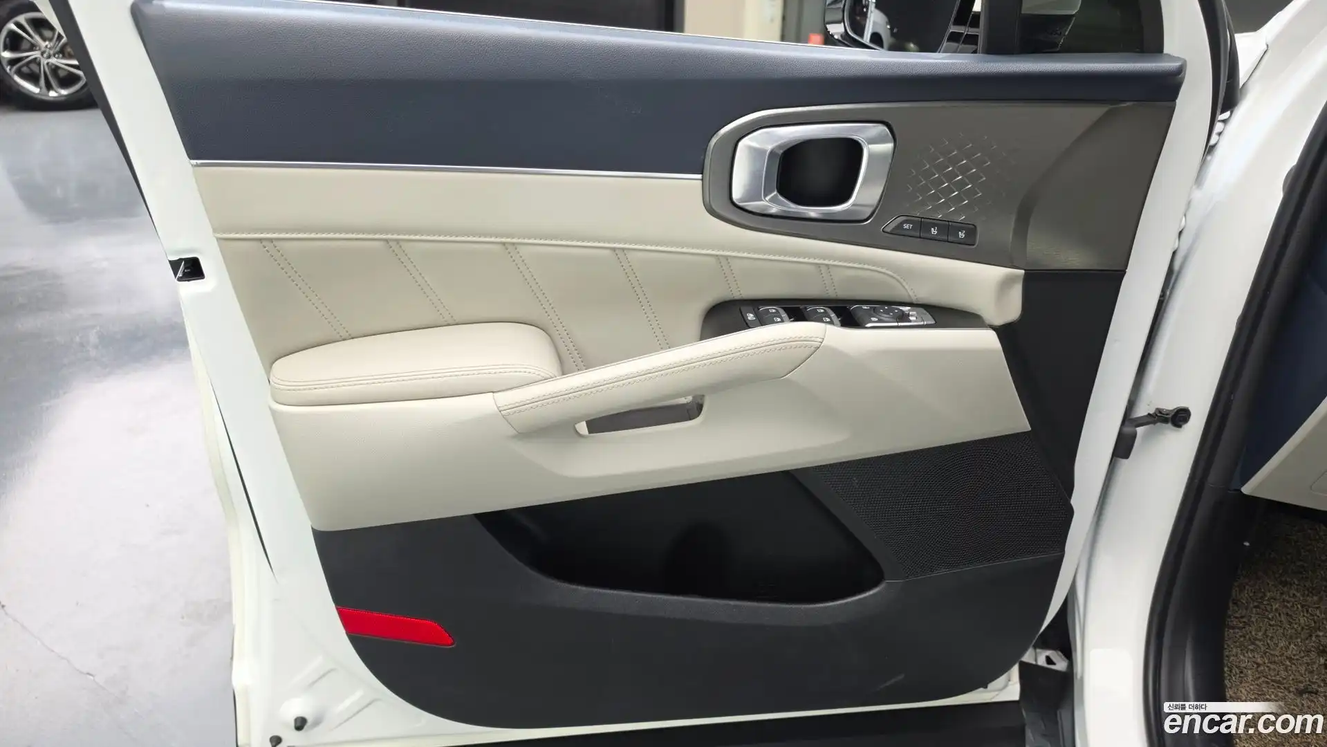 Sorento Kia 2022.6-INNER-034