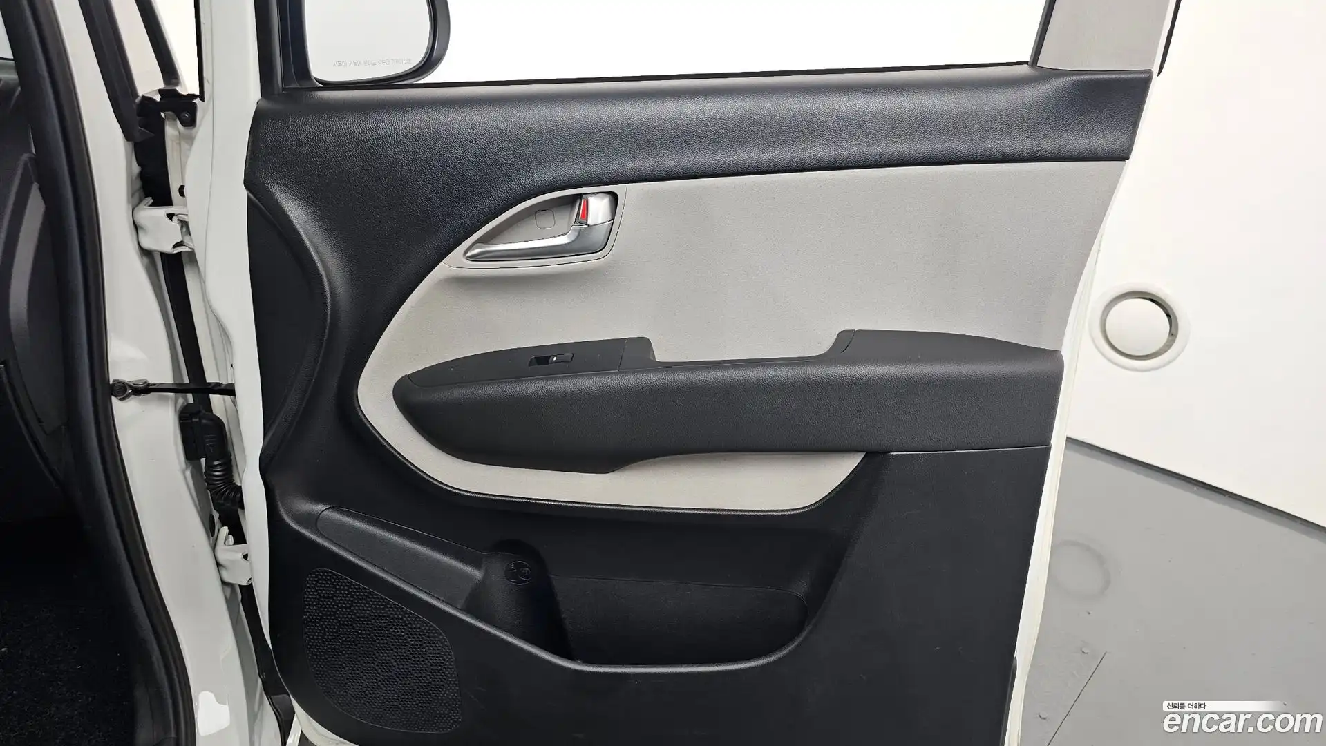 RAY Kia 2023.8-INNER-035