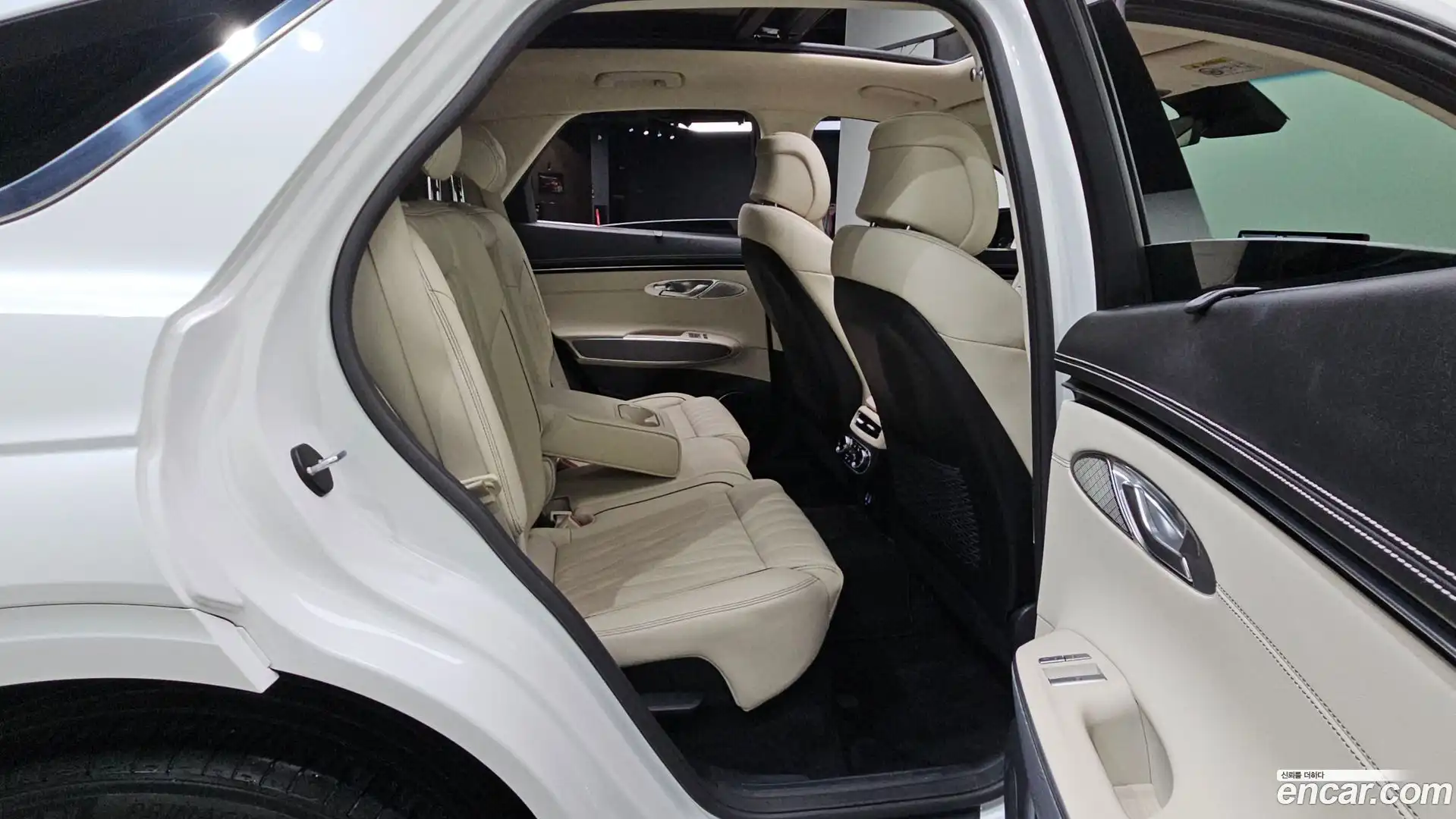 GV70 Genesis 2022.11-INNER-036