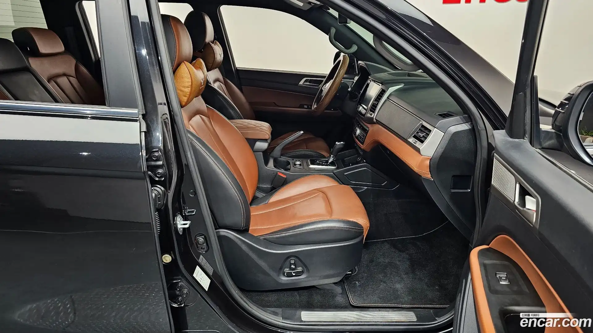 Rexton KG Mobility 2018.11-INNER-036