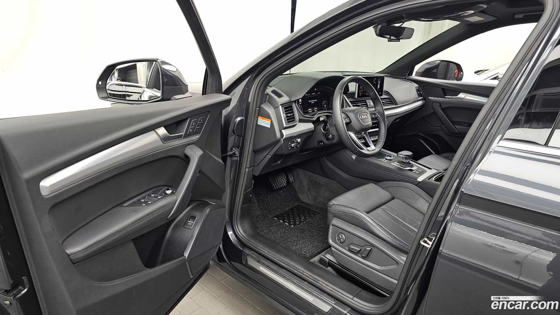 Q5 Audi 2020.11-INNER-010