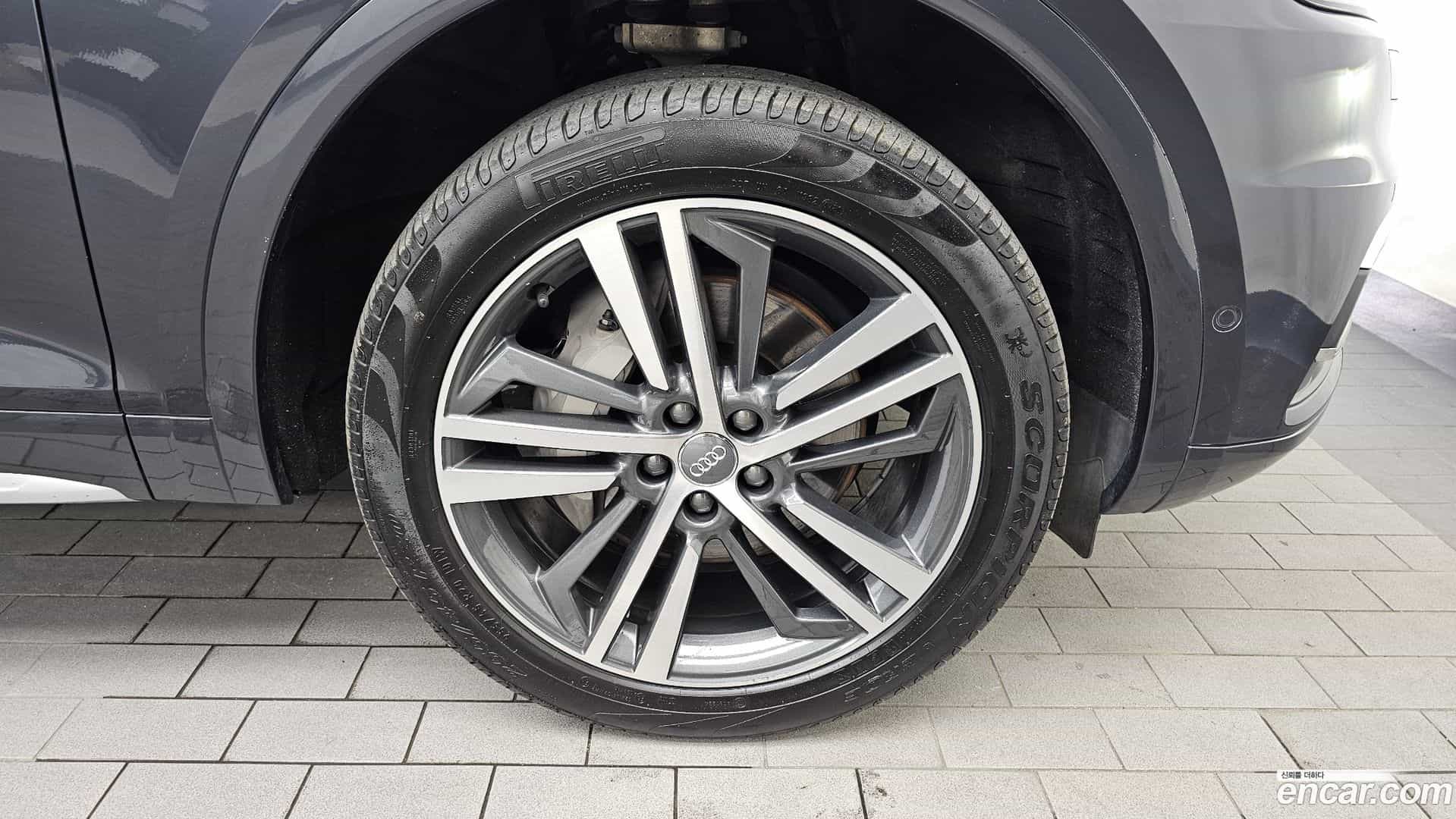 Q5 Audi 2020.11-OUTER-031