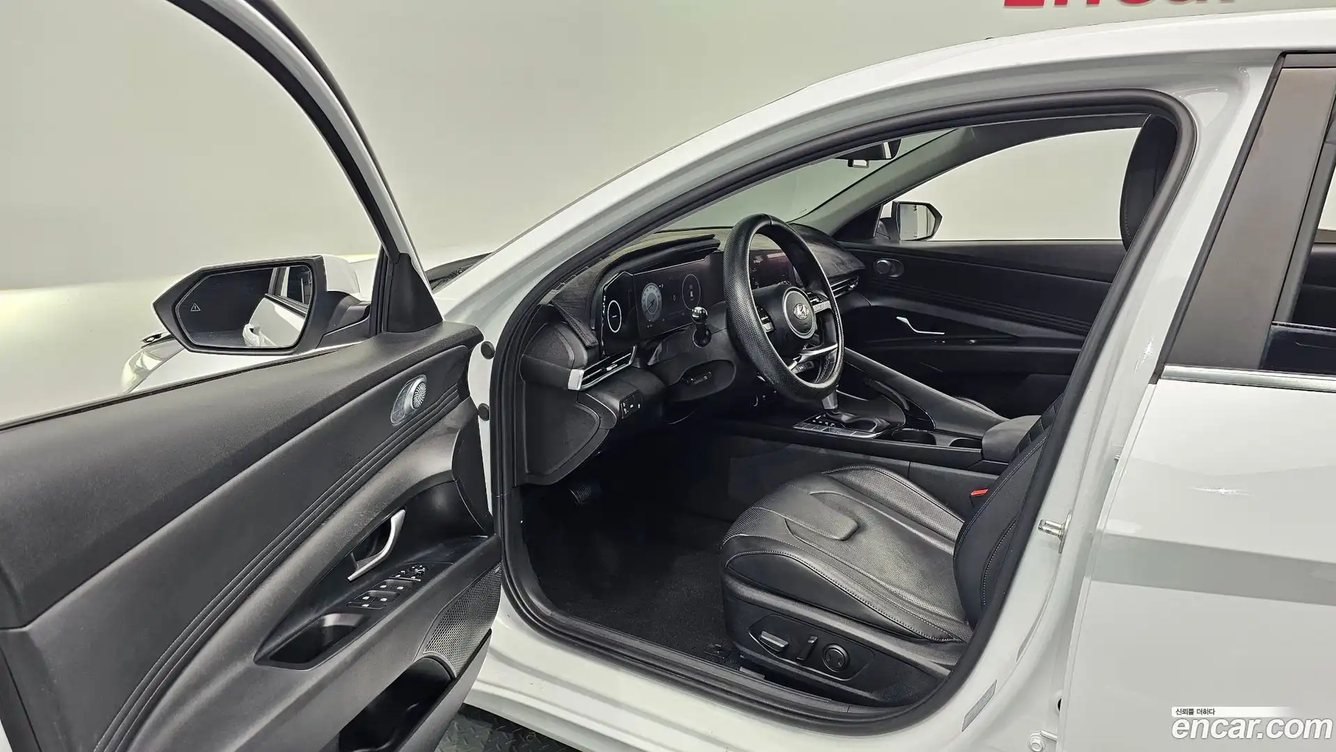 AVANTE Hyundai 2022.6-INNER-010