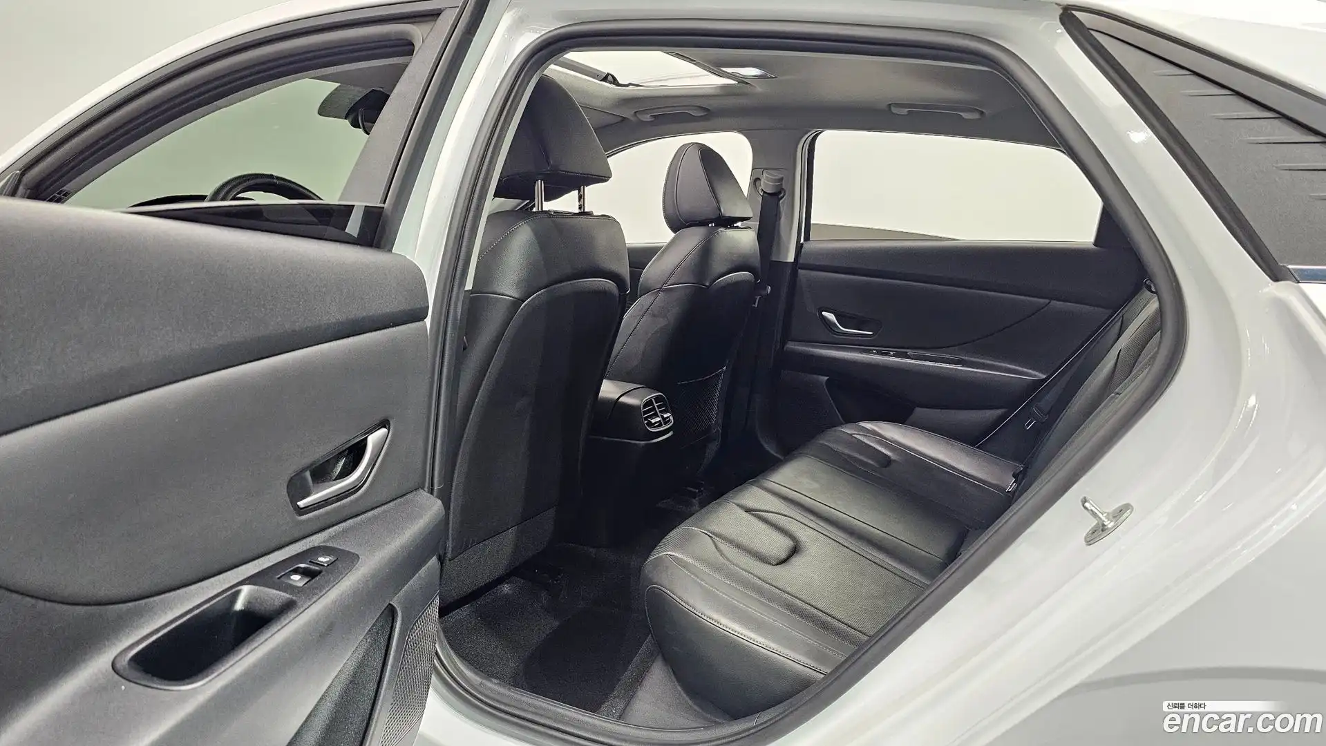 AVANTE Hyundai 2022.6-OPTION-015