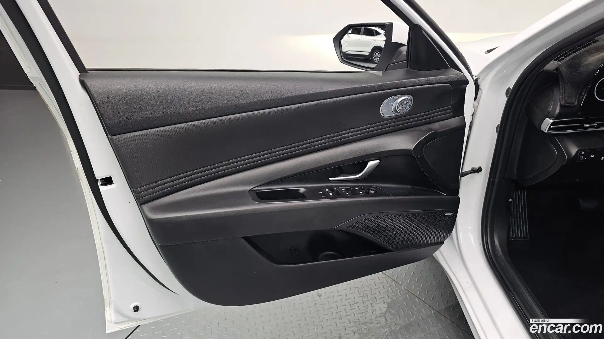 AVANTE Hyundai 2022.6-INNER-034
