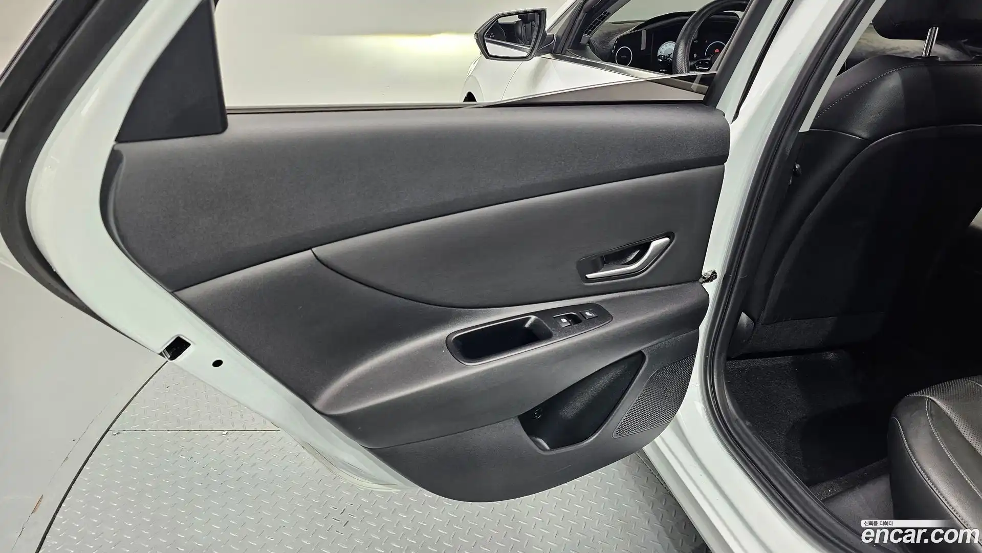 AVANTE Hyundai 2022.6-INNER-035