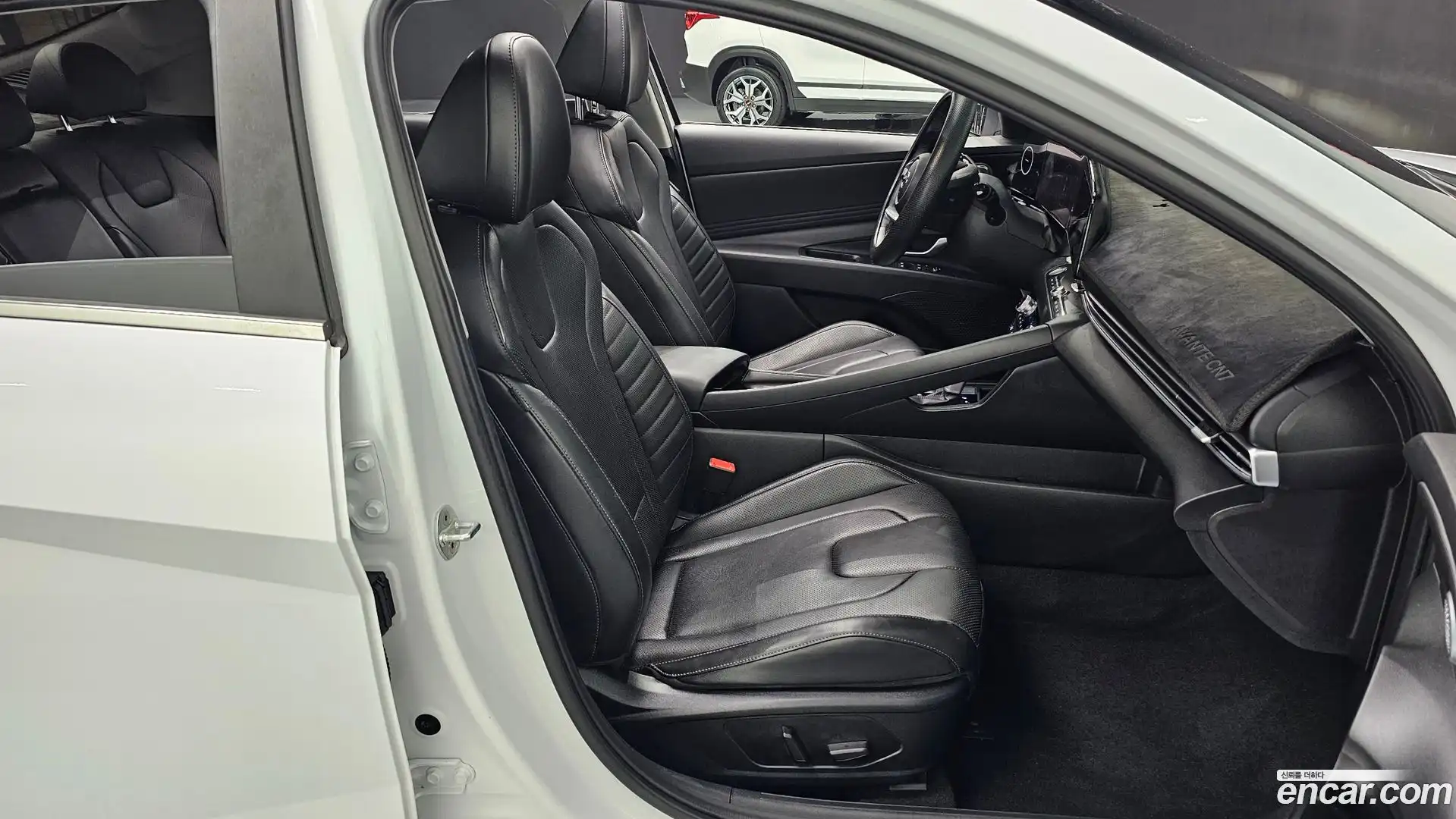 AVANTE Hyundai 2022.6-INNER-036