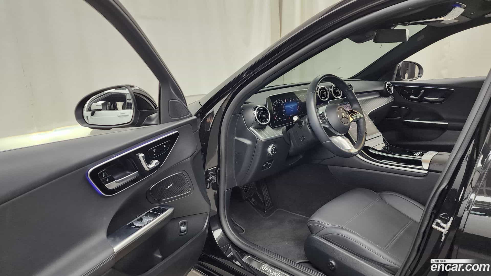 C-Class Mercedes-Benz 2023.11-INNER-010