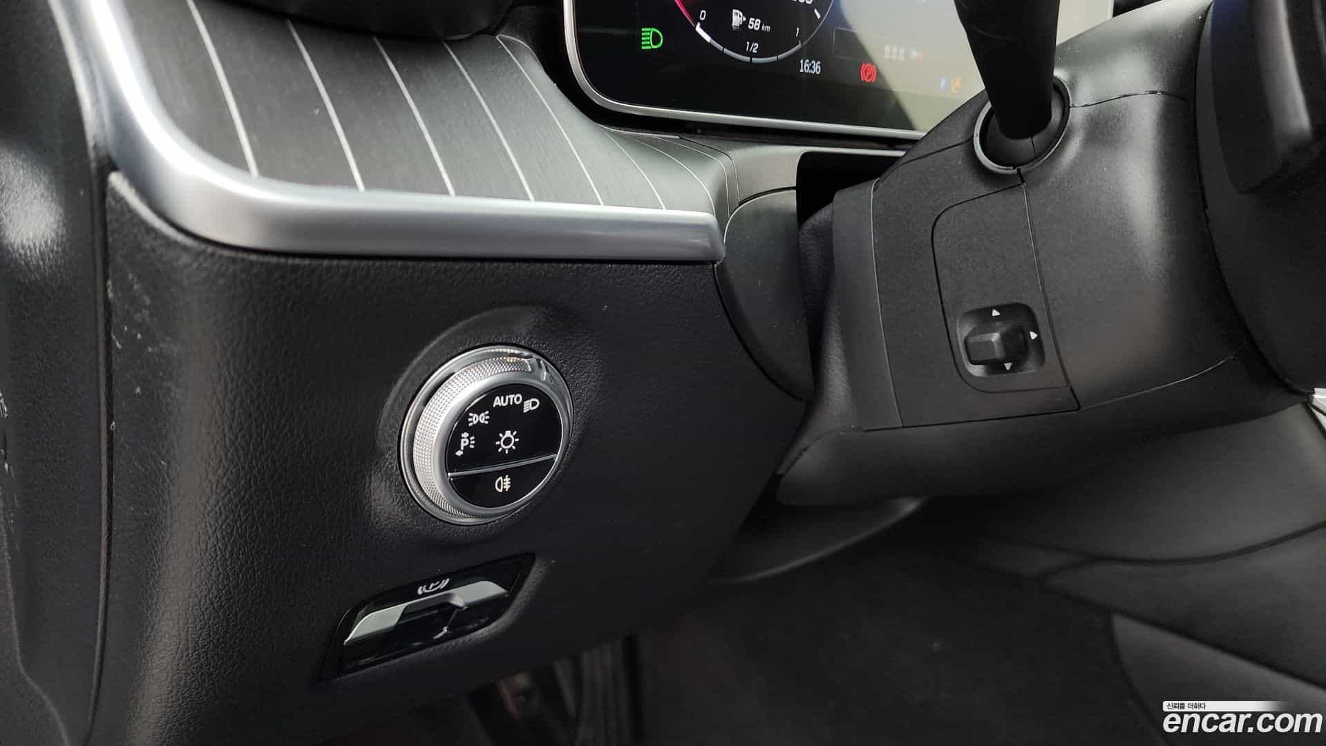 C-Class Mercedes-Benz 2023.11-OPTION-020
