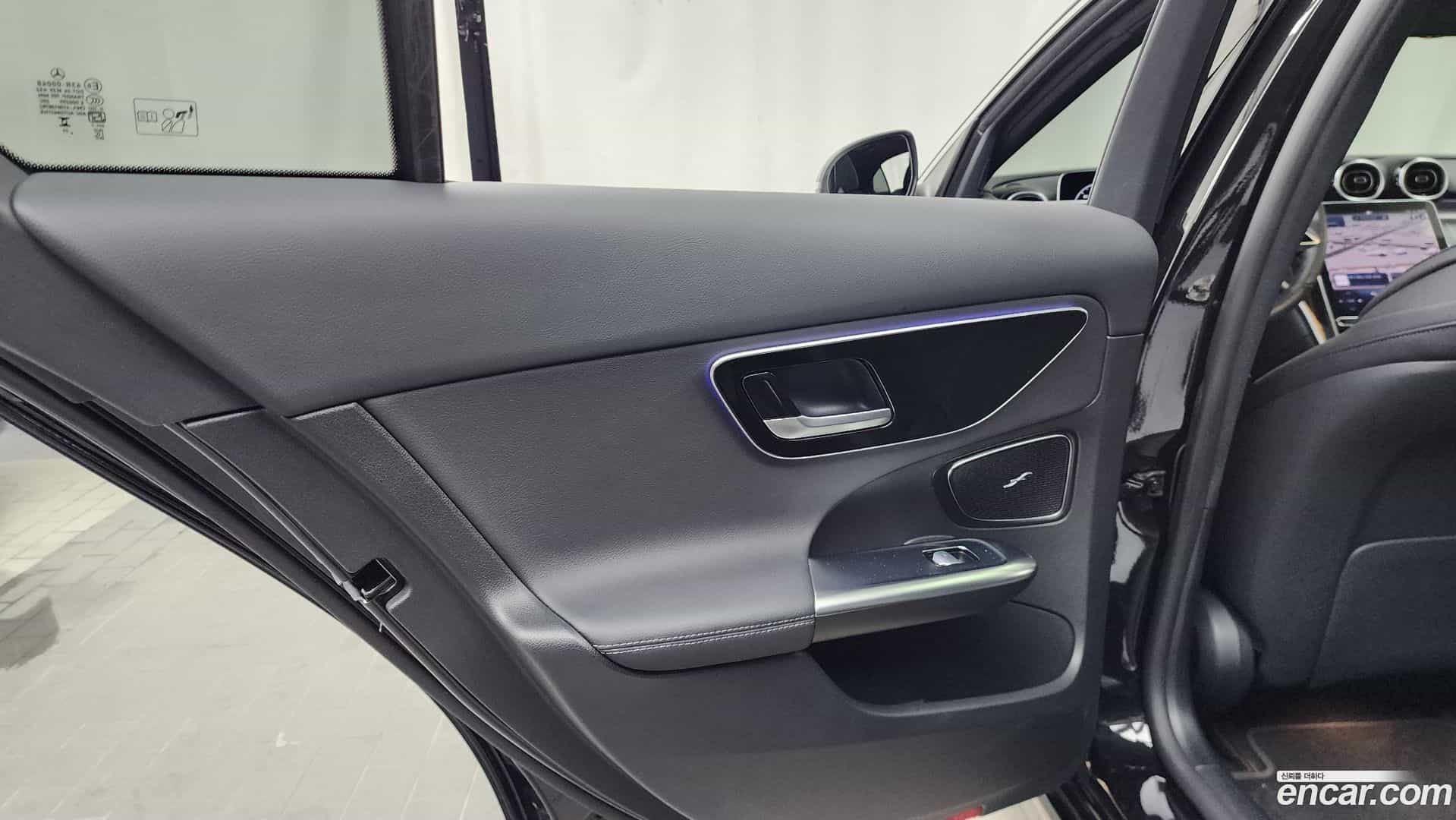 C-Class Mercedes-Benz 2023.11-INNER-035