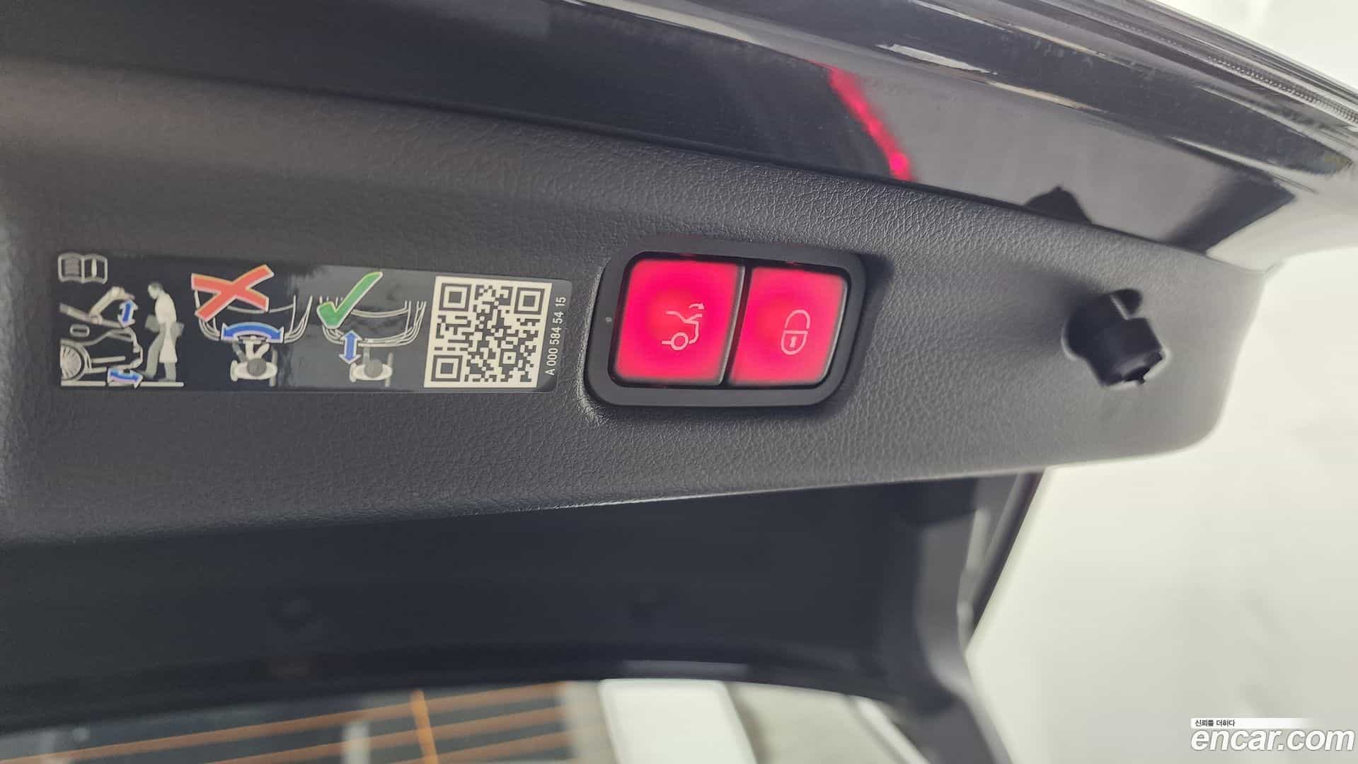 C-Class Mercedes-Benz 2023.11-OPTION-043