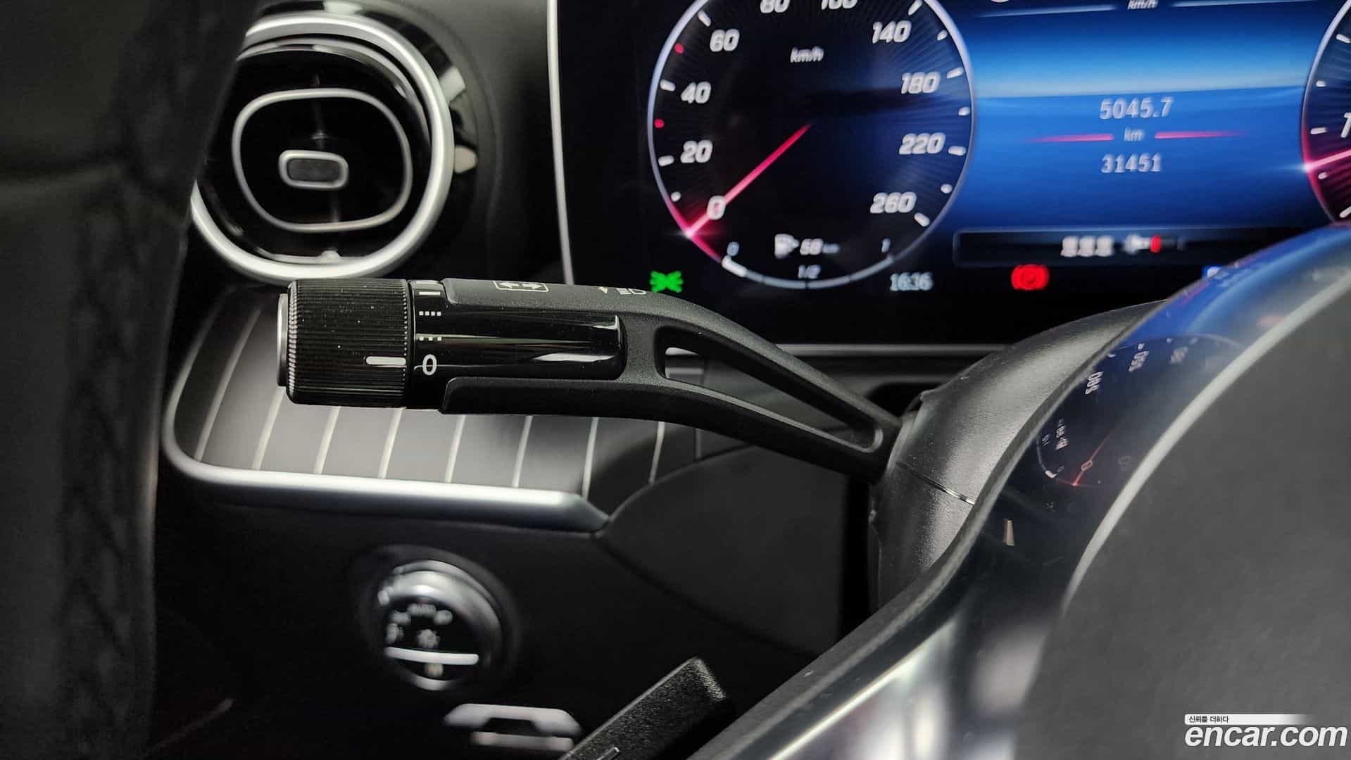 C-Class Mercedes-Benz 2023.11-OPTION-044