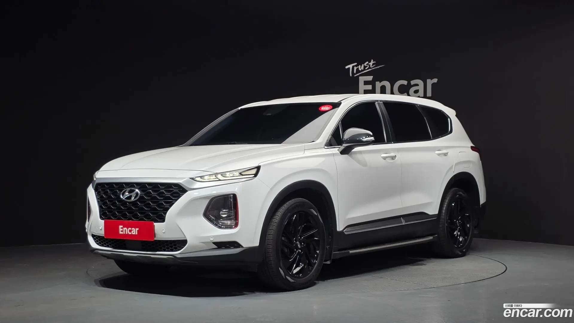 Main__Slider__Photo:Santafe Hyundai 2018.7-0