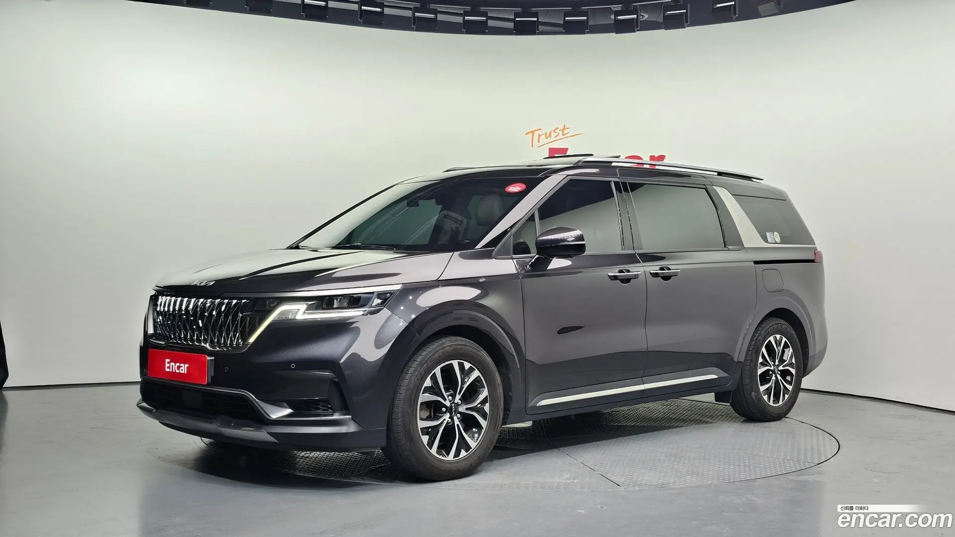 Main__Slider__Photo:Canival Kia 2023.0-0