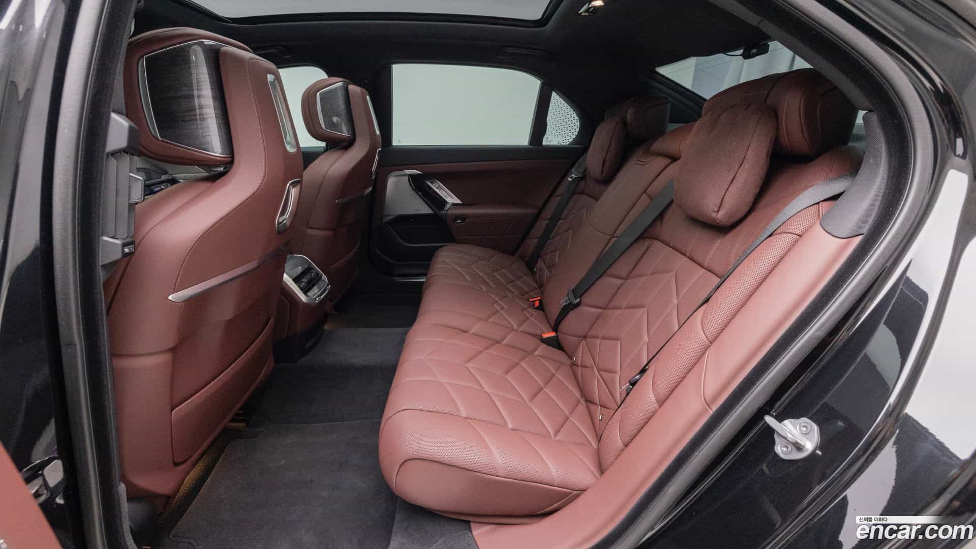 7-Series BMW 2024.3-OPTION-015
