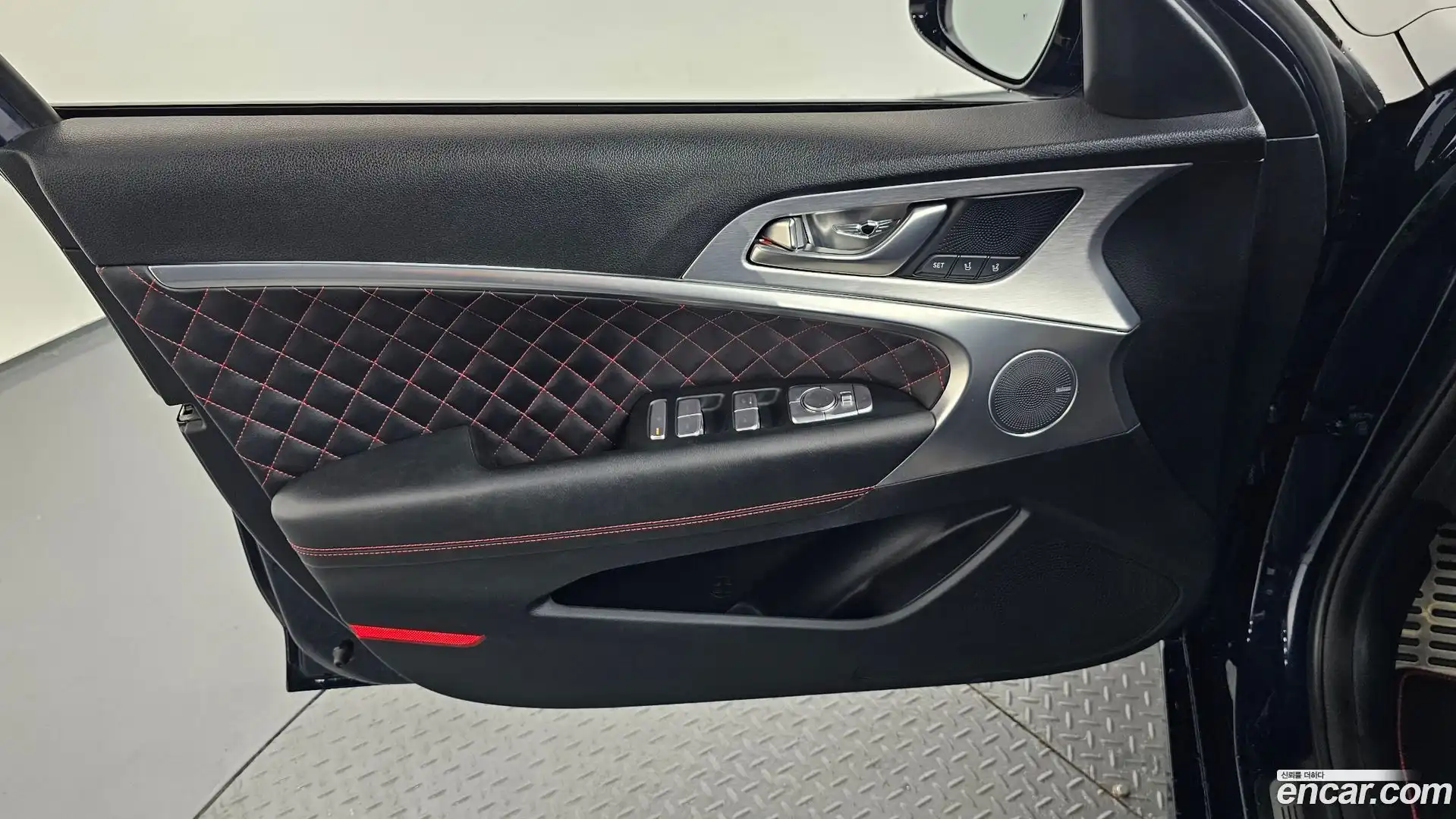 G70 Genesis 2018.2-INNER-034