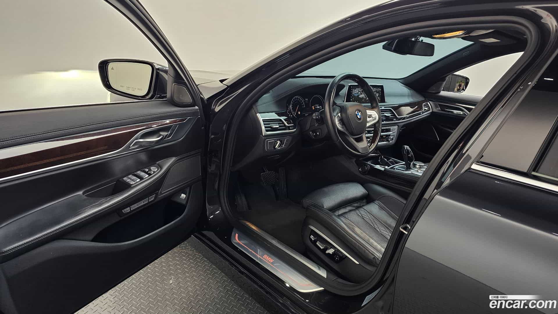 7-Series BMW 2016.11-INNER-010