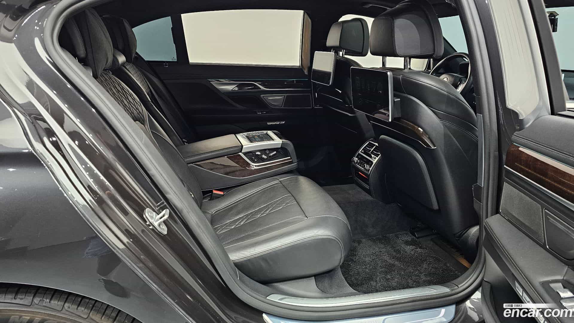 7-Series BMW 2016.11-OPTION-015