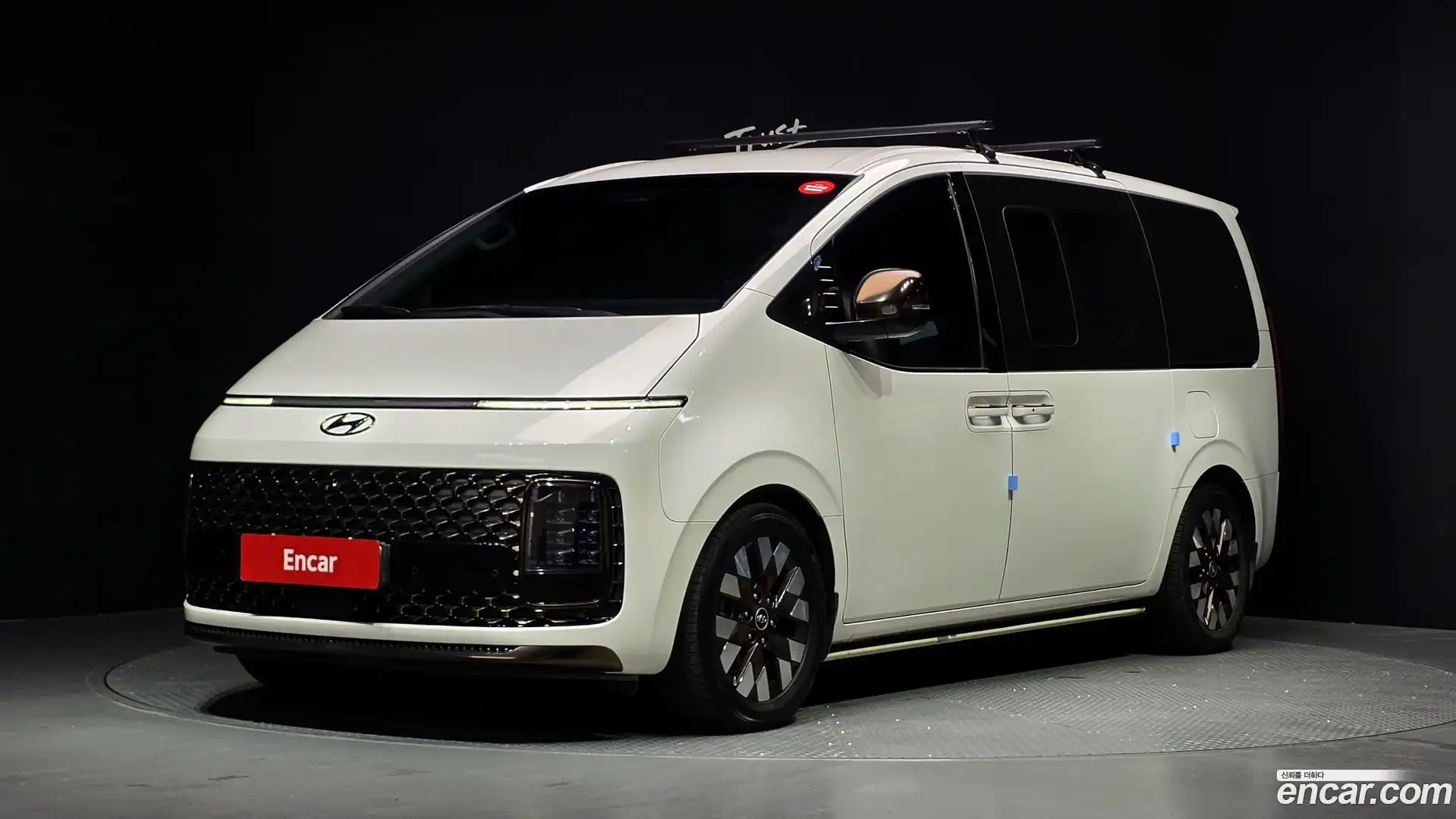 Staria Hyundai 2021.5-OUTER-001