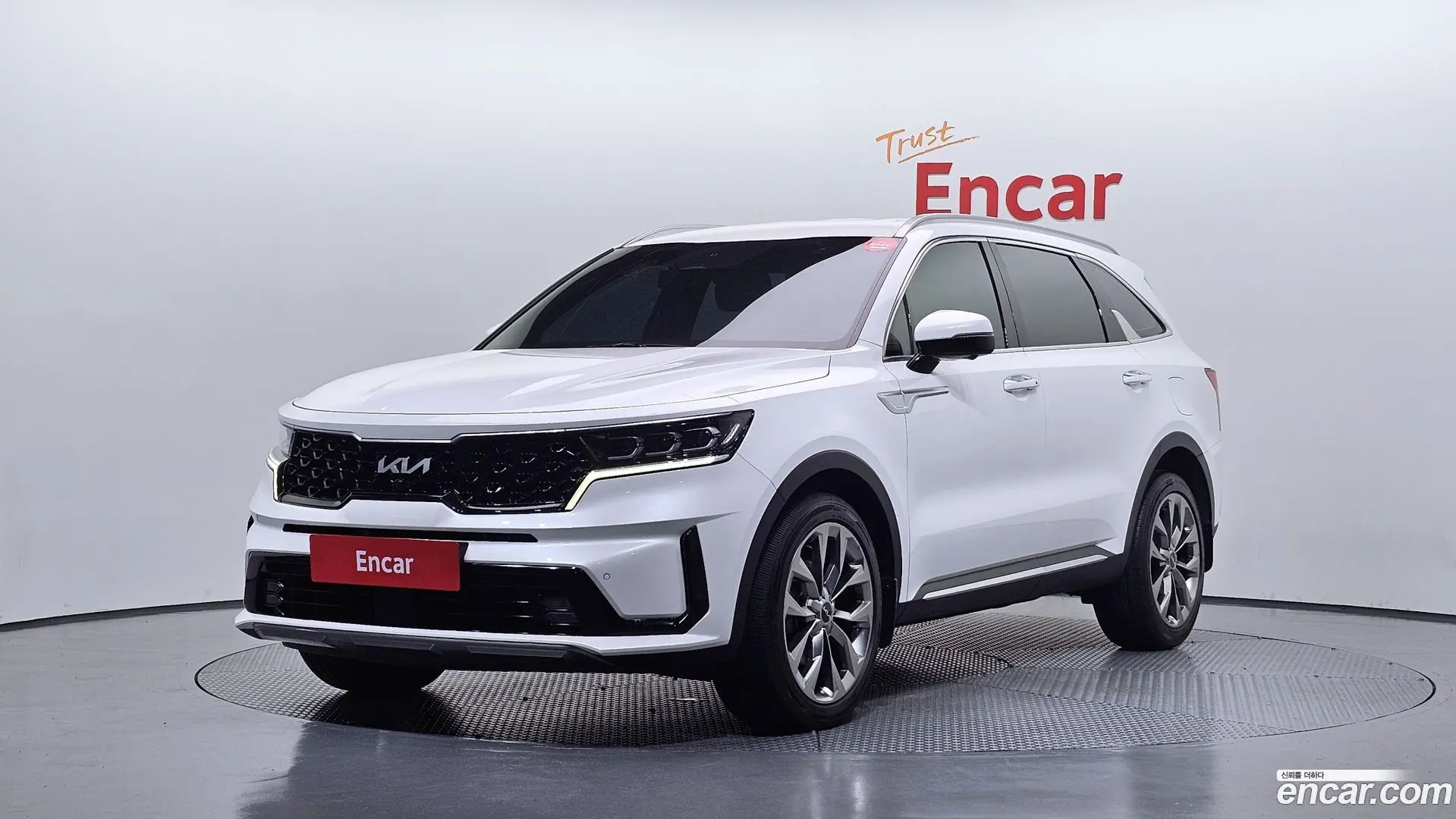 Main__Slider__Photo:Sorento Kia 2021.6-0
