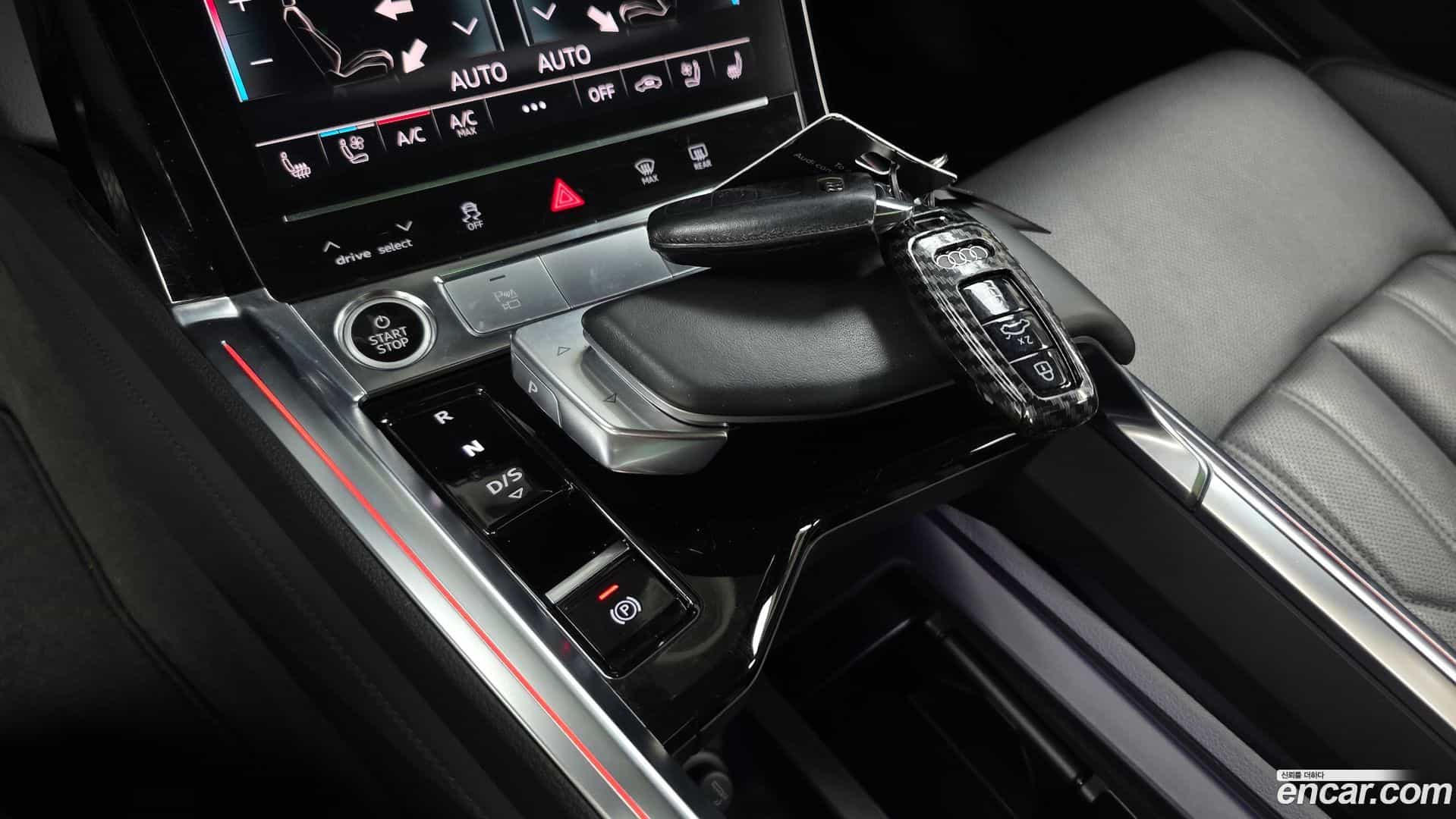 e-tron Audi 2022.6-INNER-009
