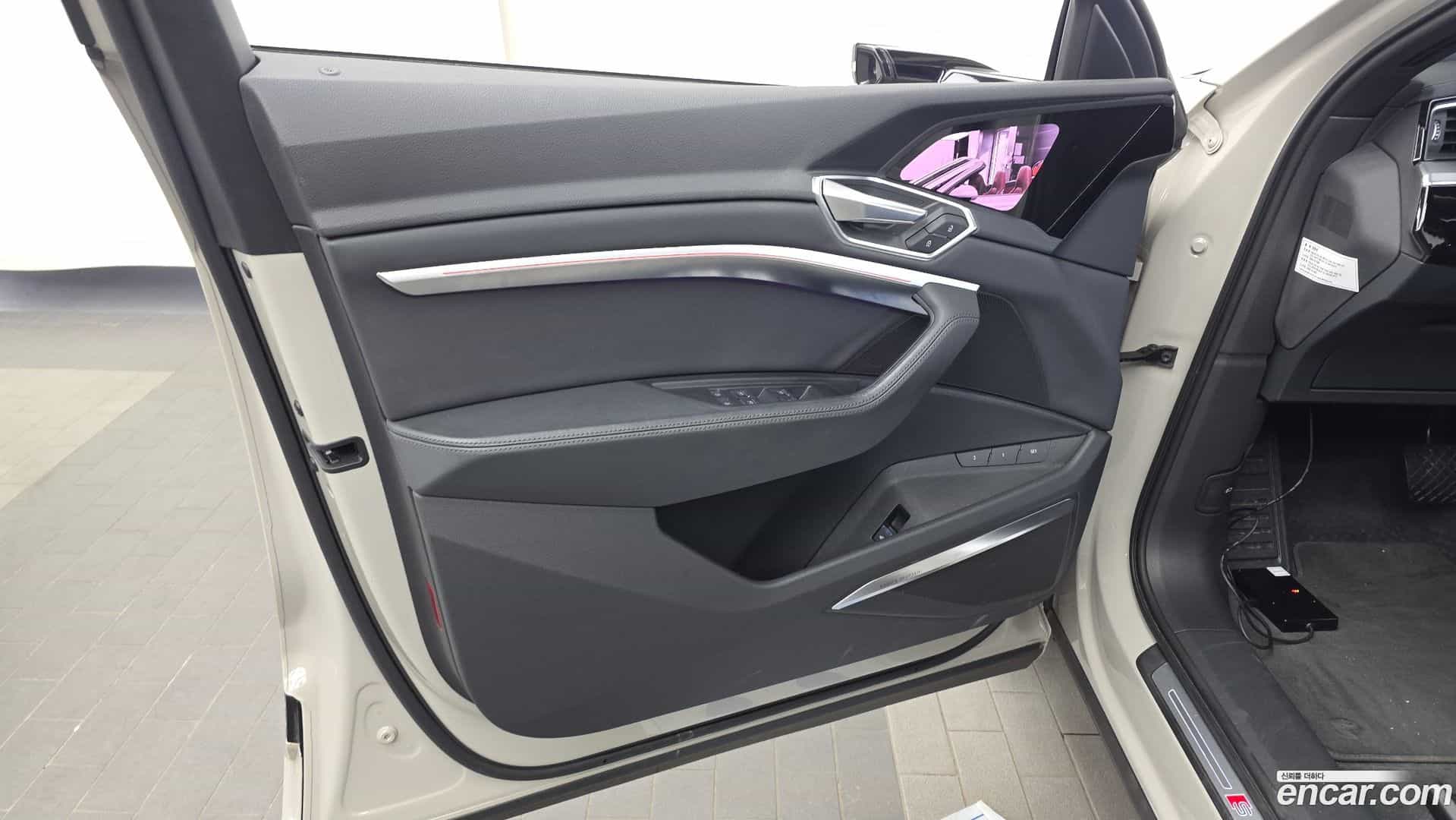 e-tron Audi 2022.6-INNER-034