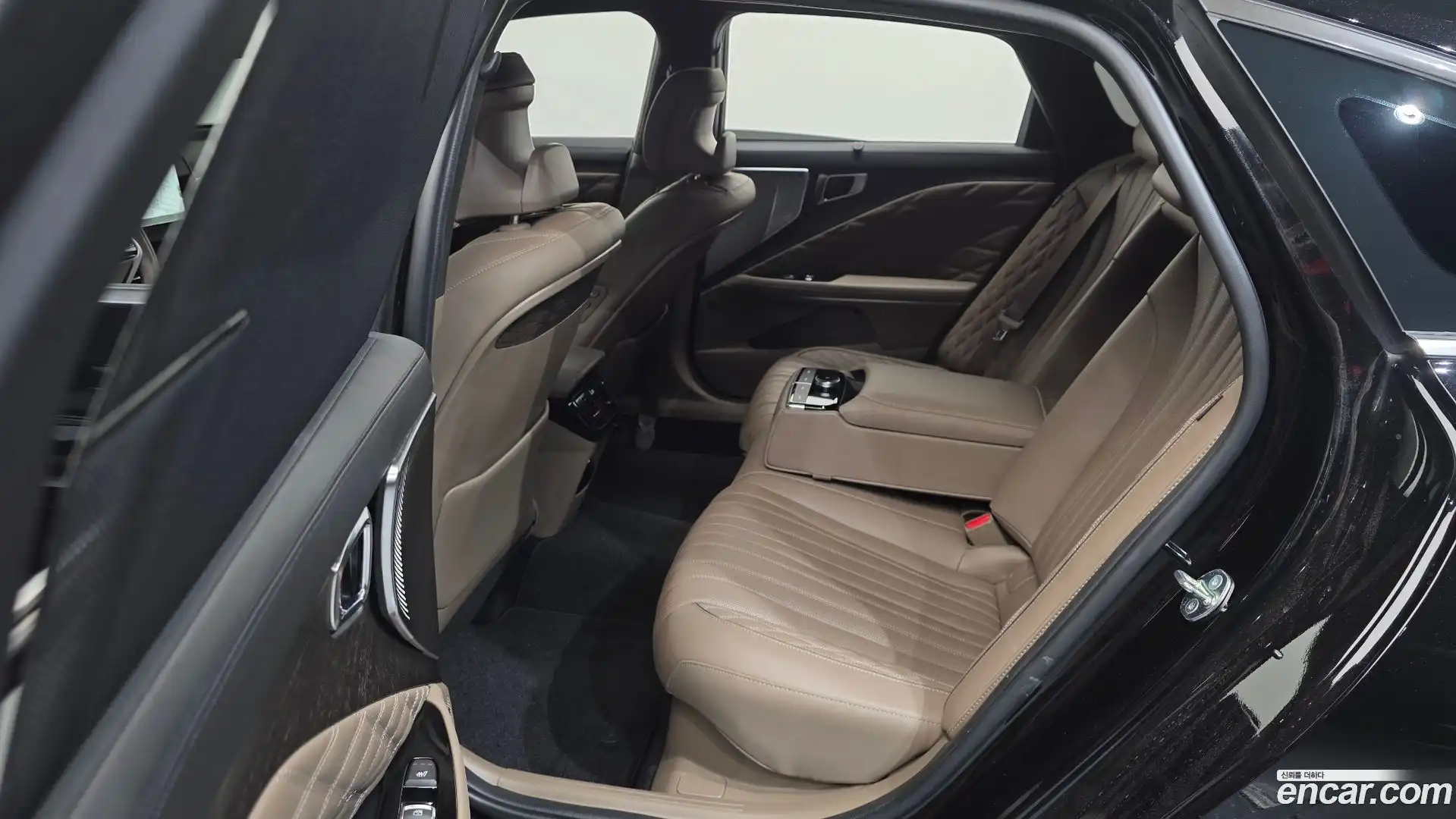 K8 Kia 2023.5-OPTION-016