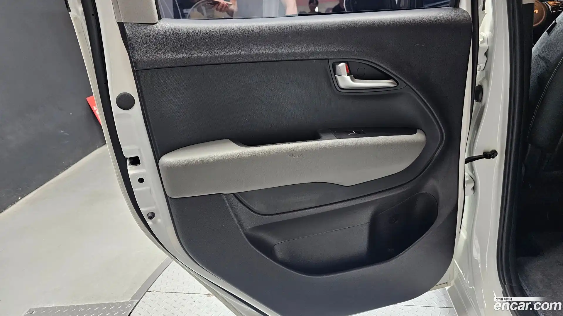 RAY Kia 2024.1-INNER-035