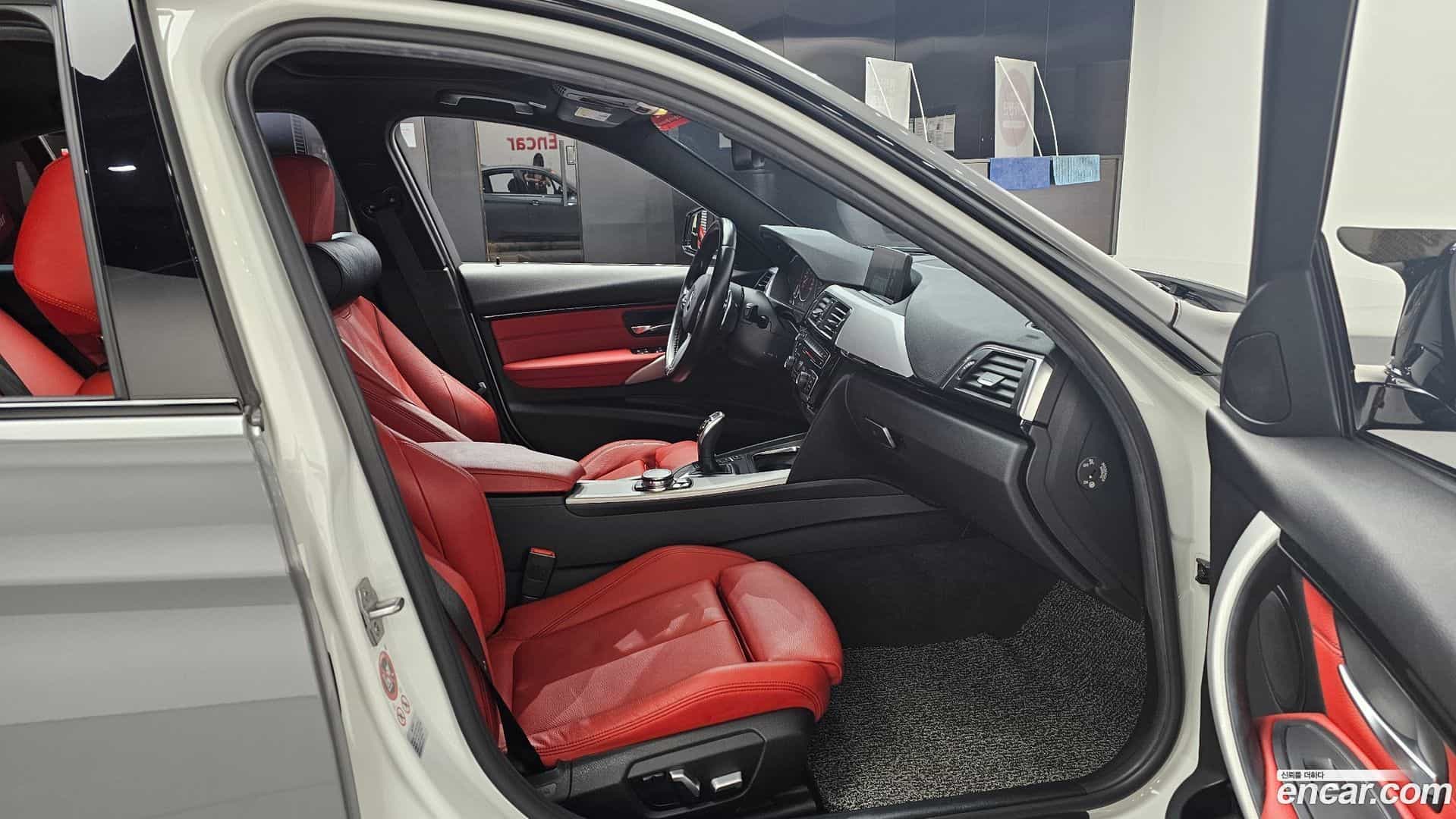 3-Series BMW 2016.9-INNER-036