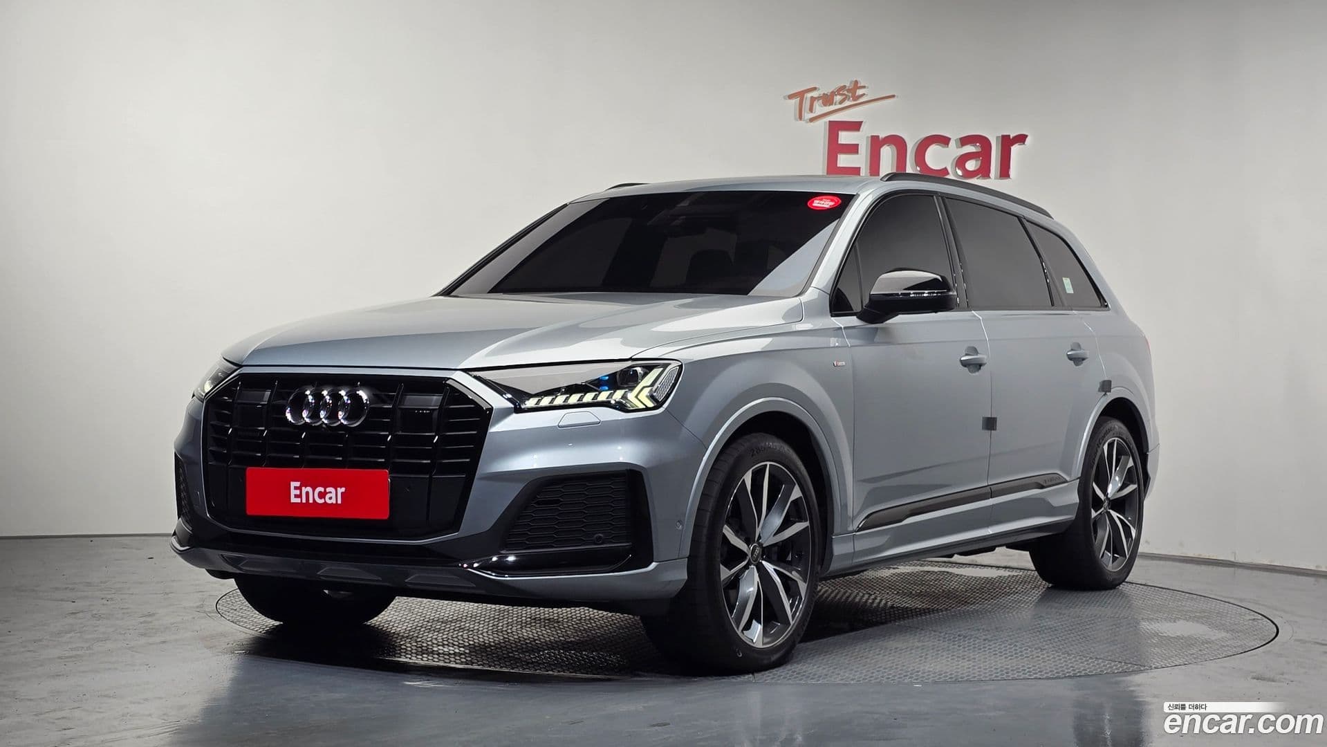 Main__Slider__Photo:Q7 Audi 2023.11-0