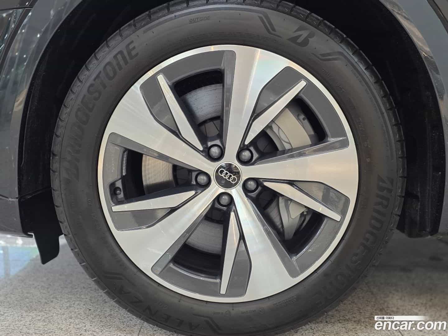 Q8 e-tron Audi 2024.11-OUTER-005