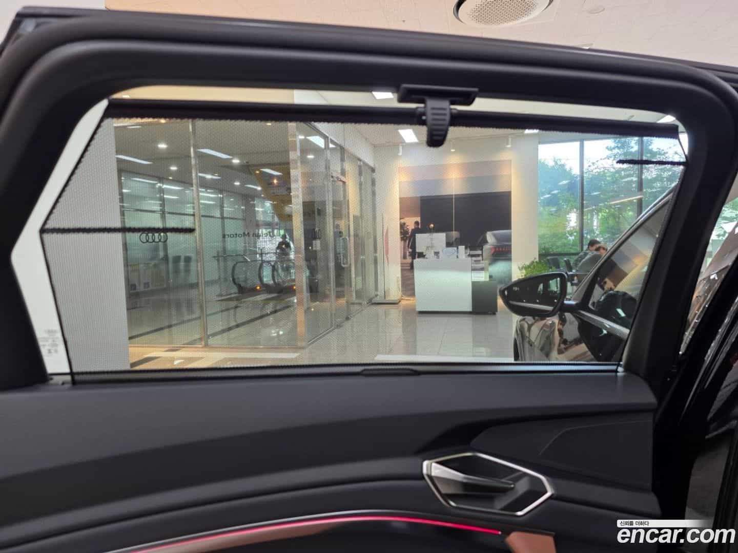 Q8 e-tron Audi 2024.11-OPTION-022