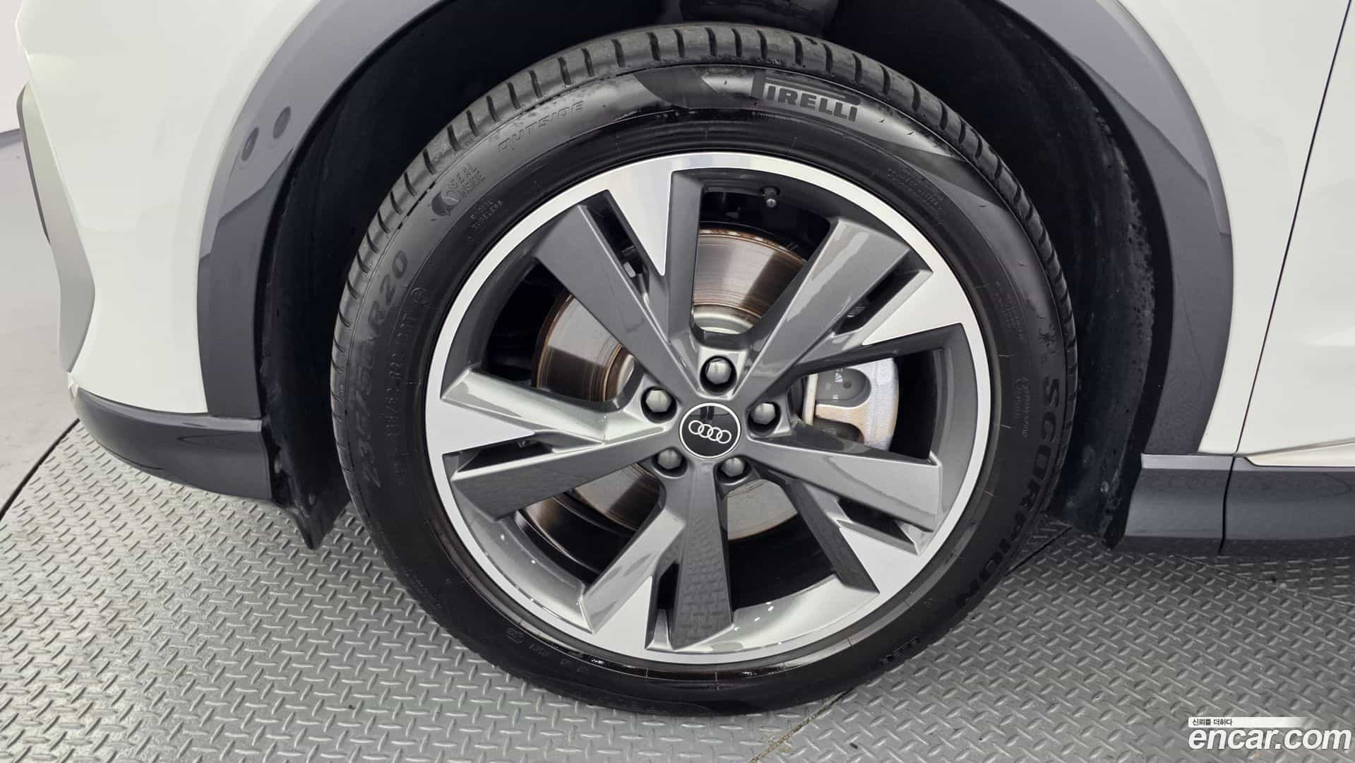 Q4 e-tron Audi 2022.9-OUTER-005