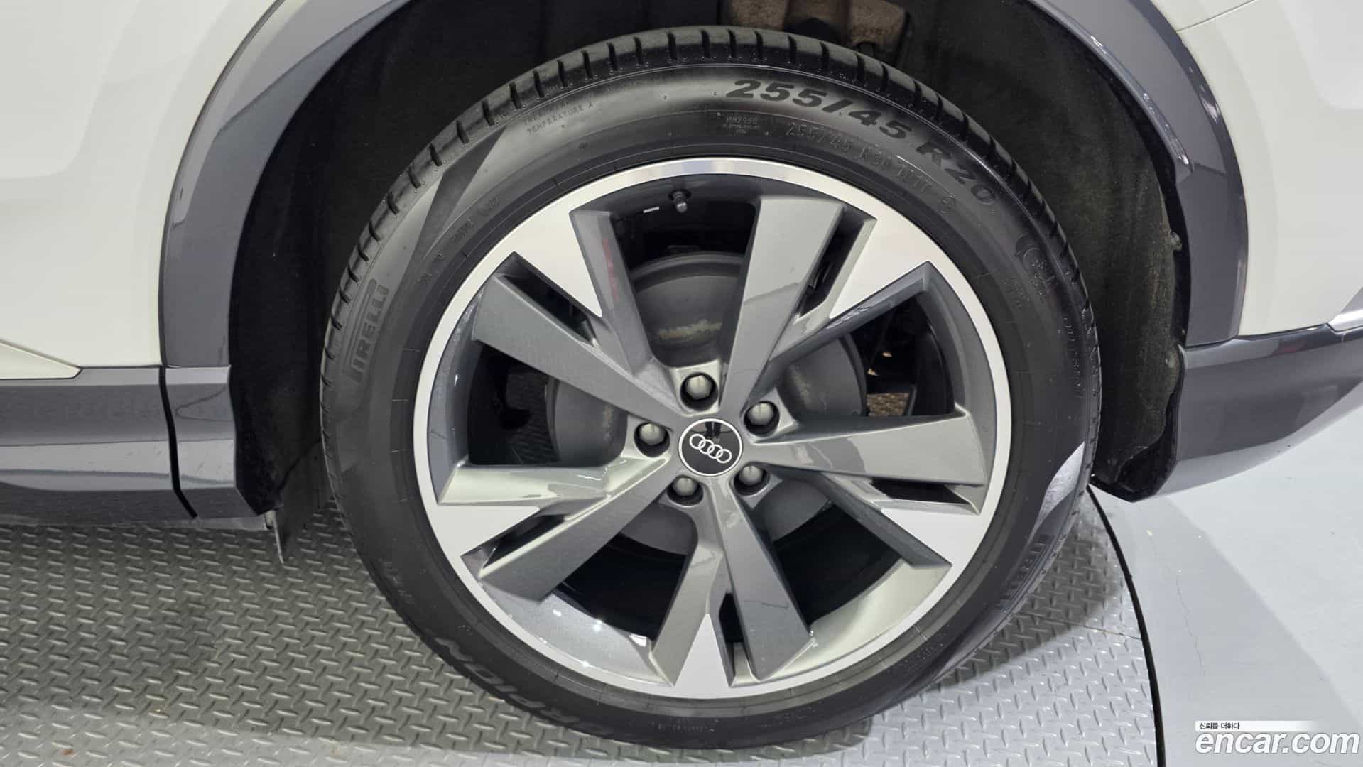 Q4 e-tron Audi 2022.9-OUTER-031