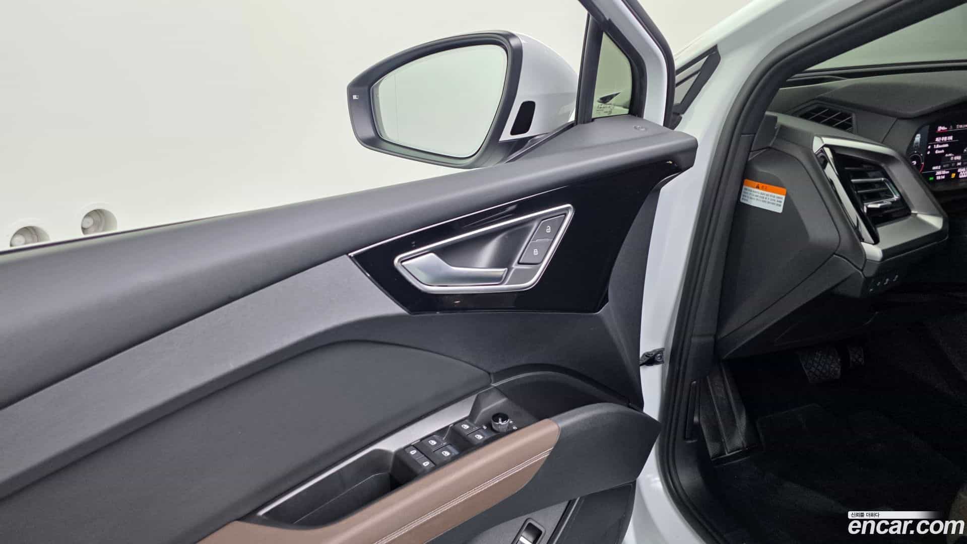 Q4 e-tron Audi 2022.9-OPTION-040