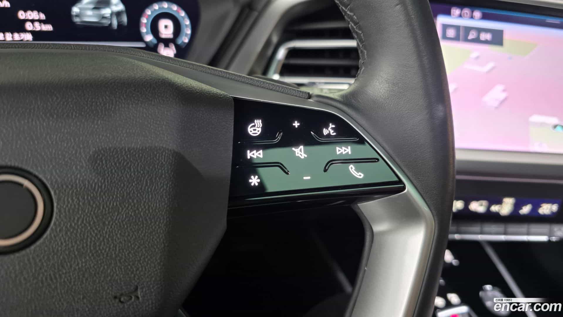 Q4 e-tron Audi 2022.9-OPTION-041