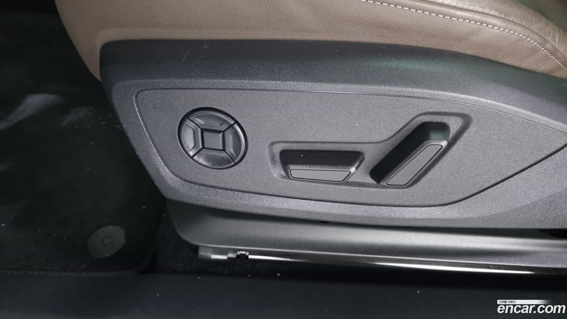Q4 e-tron Audi 2022.9-OPTION-044