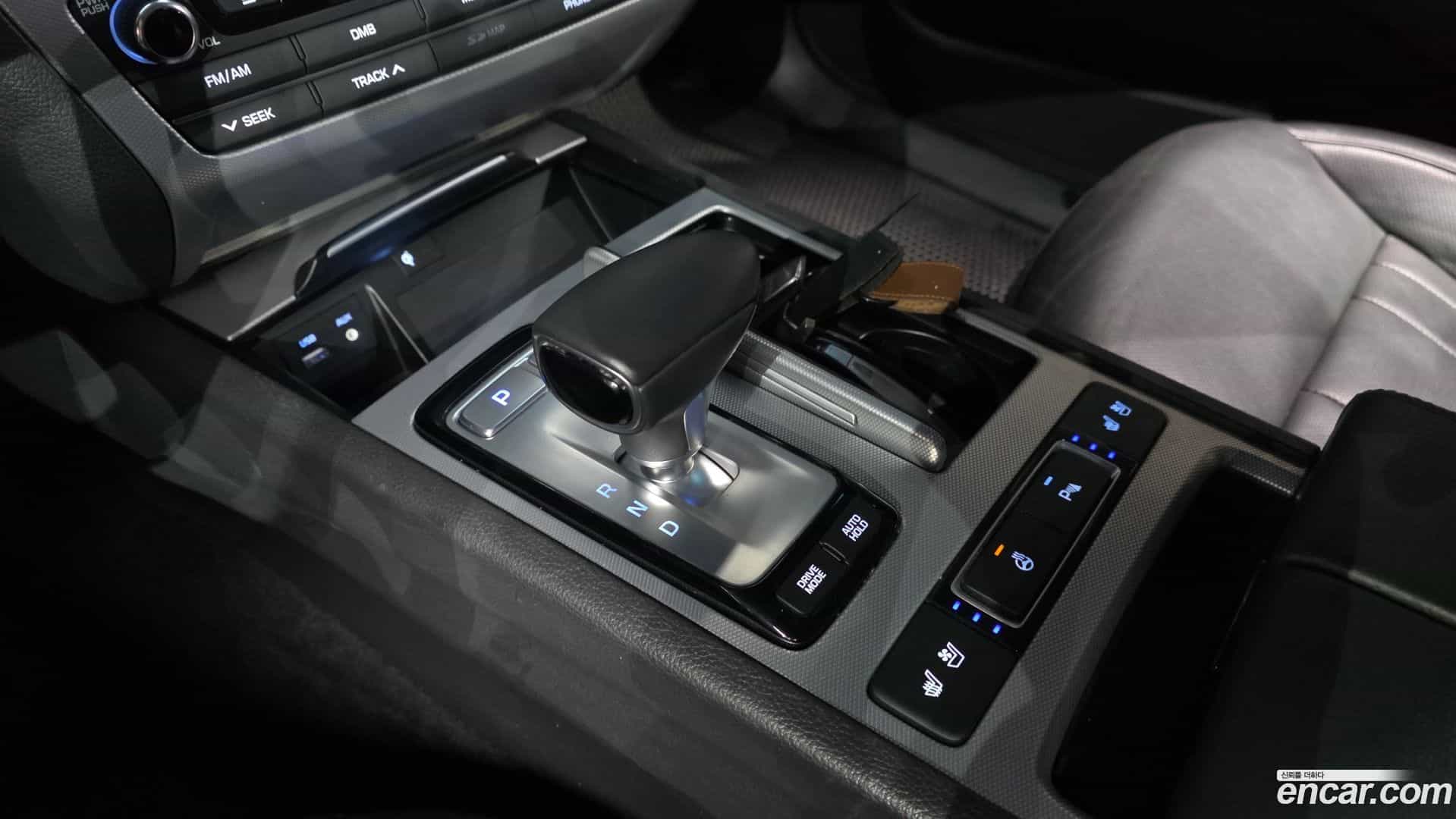 G80 Genesis 2017.0-INNER-009