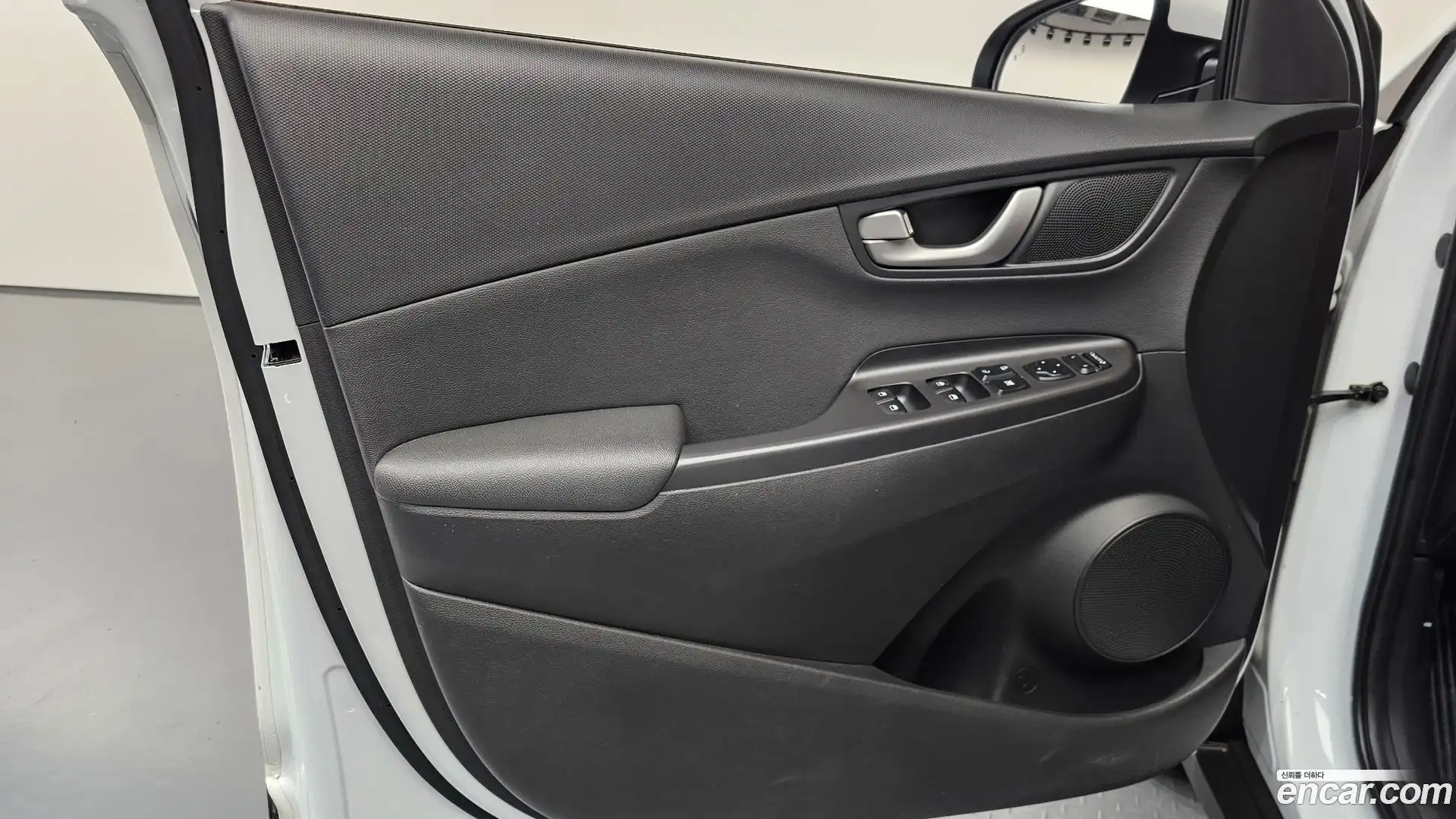 Kona Hyundai 2017.6-INNER-034