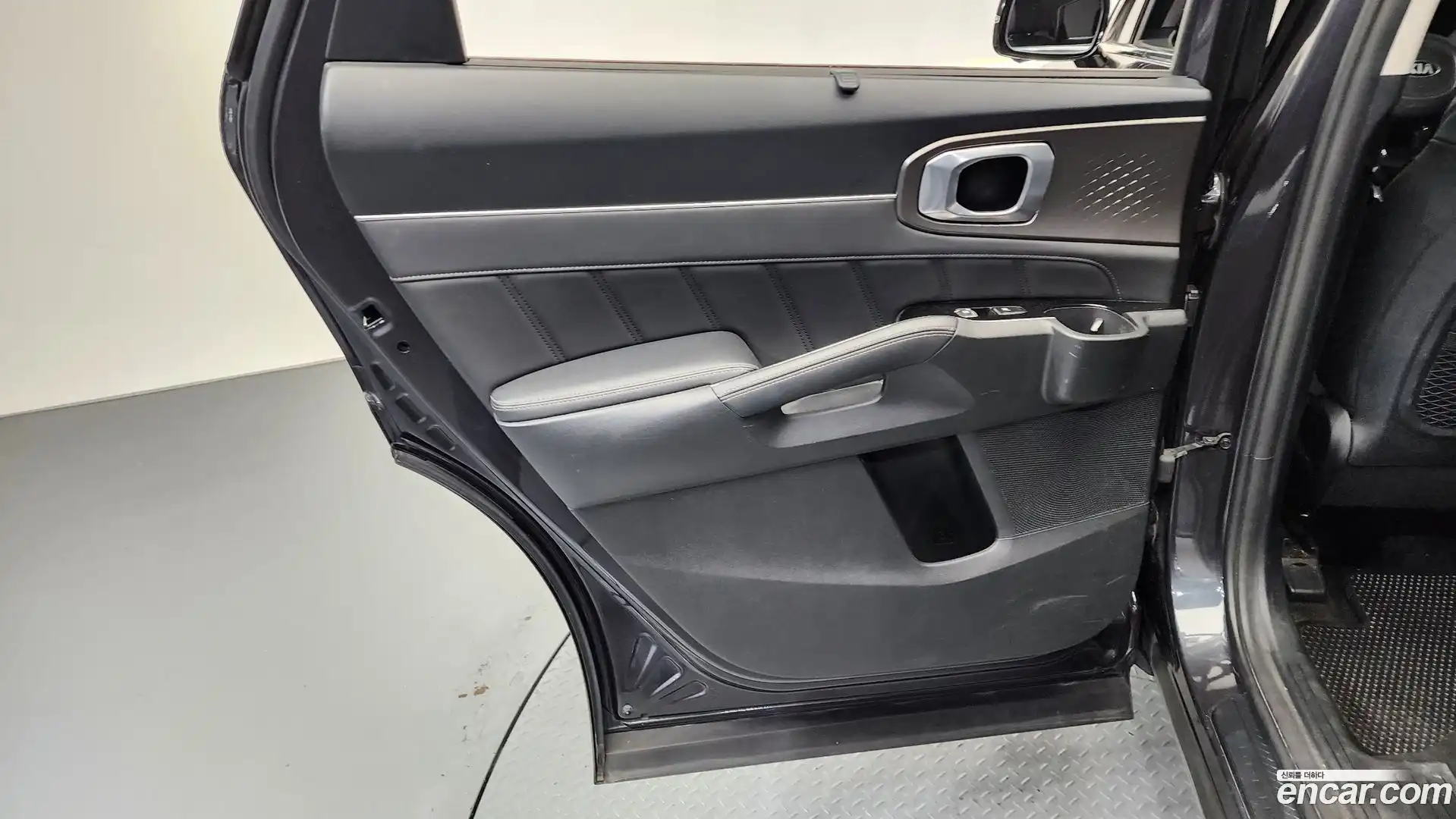 Sorento Kia 2020.6-INNER-035